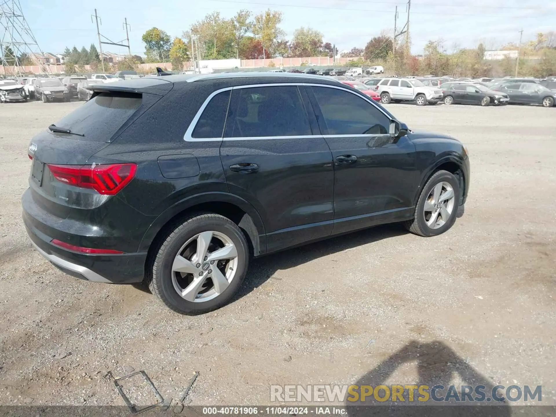 4 Photograph of a damaged car WA1AECF31L1114591 AUDI Q3 2020