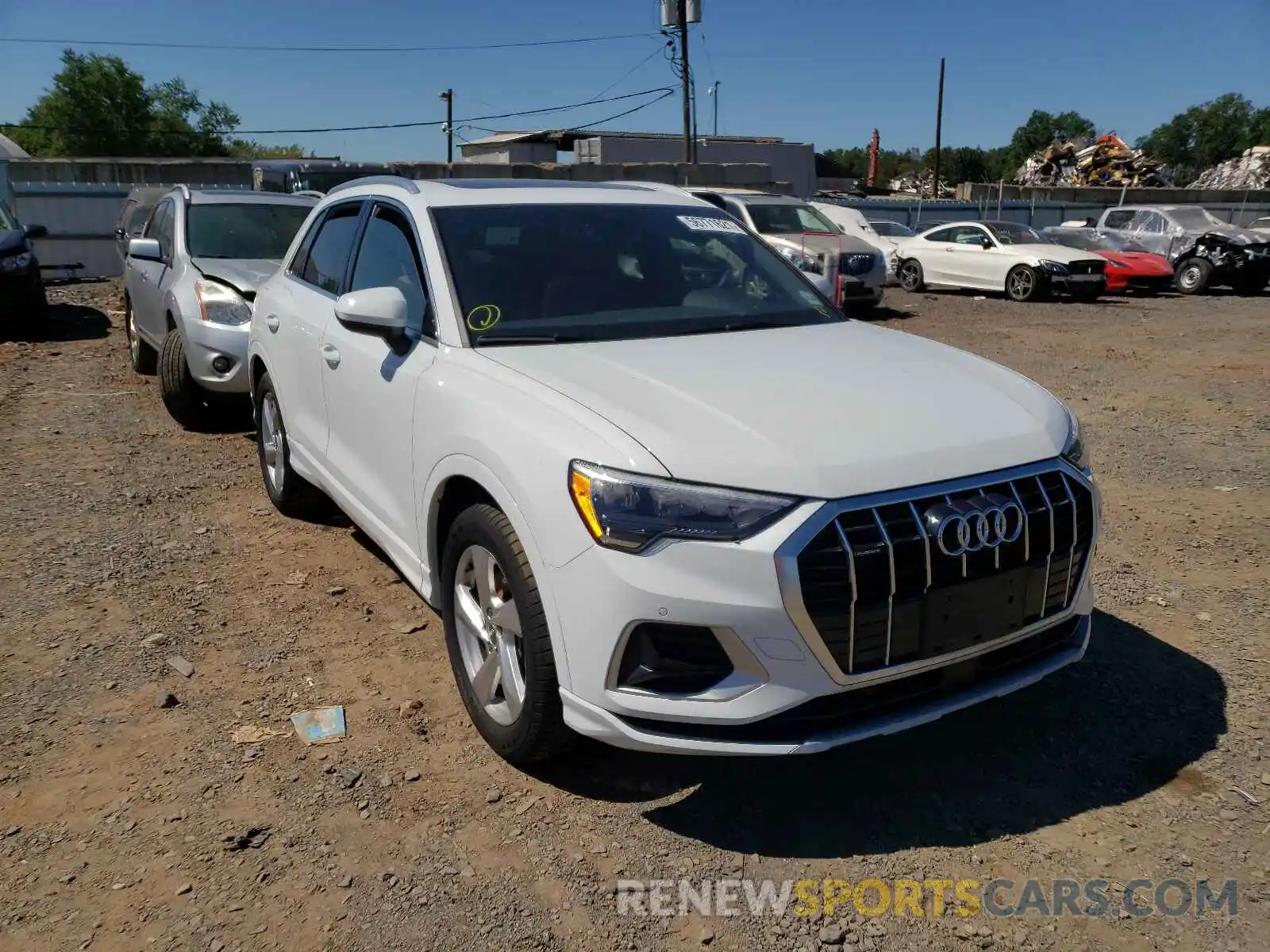 1 Photograph of a damaged car WA1AECF32L1001748 AUDI Q3 2020