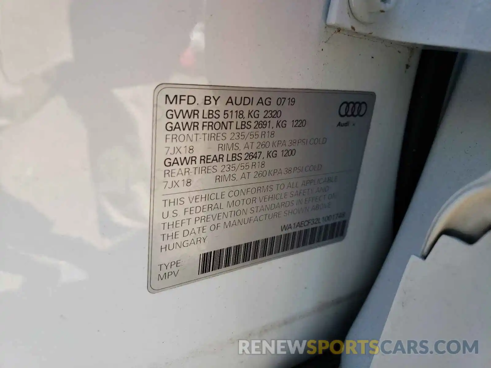 10 Photograph of a damaged car WA1AECF32L1001748 AUDI Q3 2020