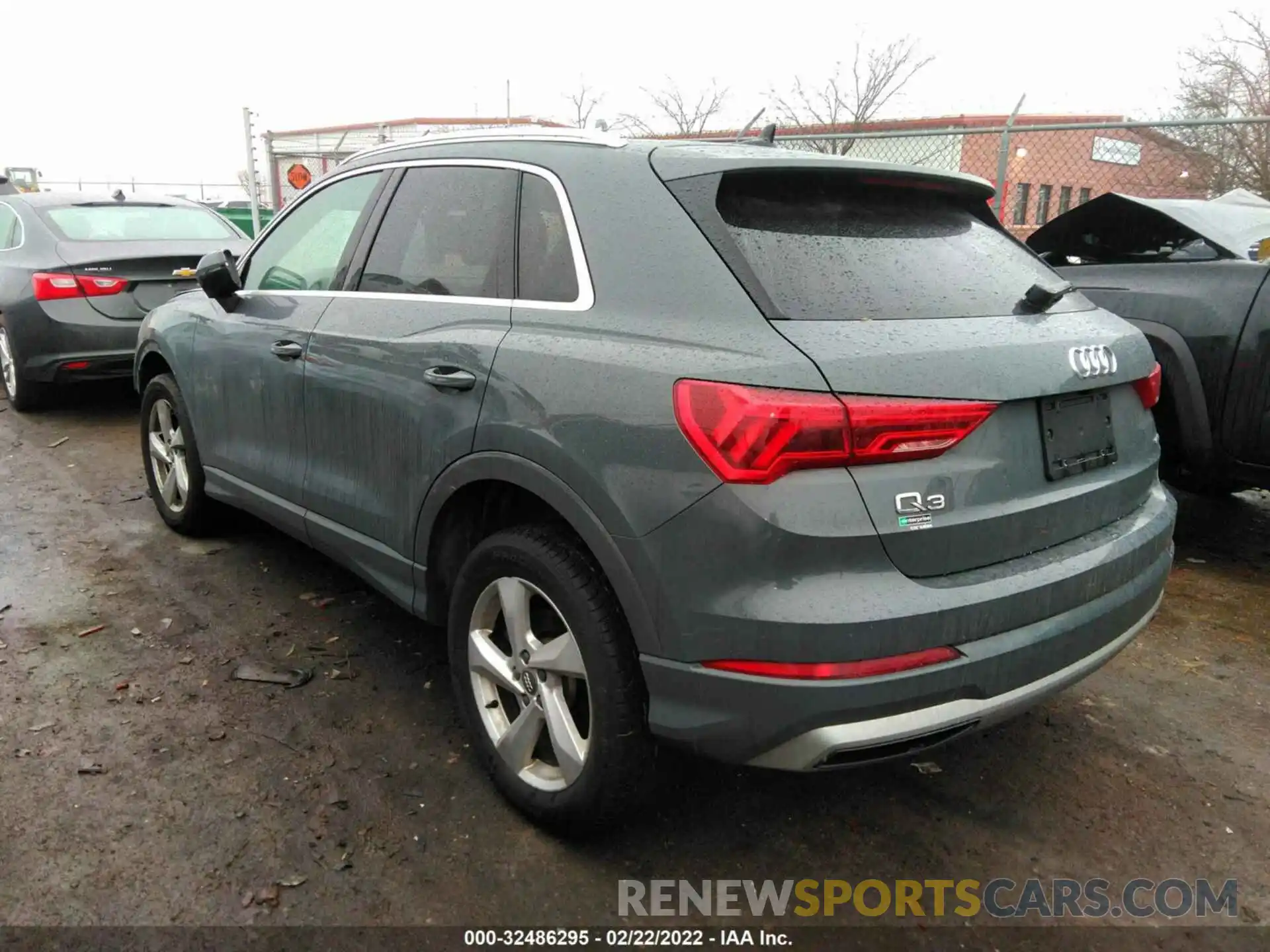 3 Photograph of a damaged car WA1AECF32L1024205 AUDI Q3 2020