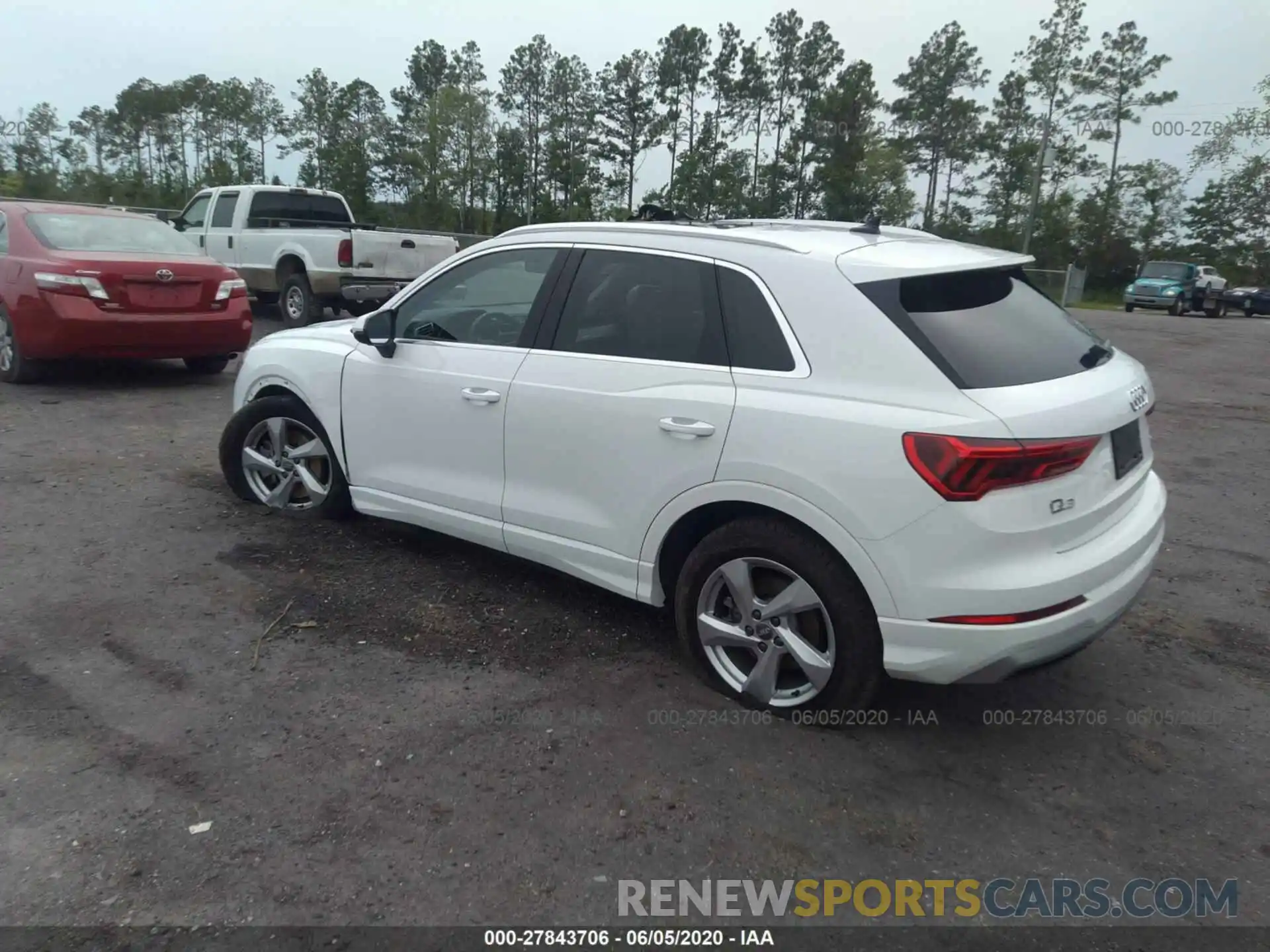 3 Photograph of a damaged car WA1AECF32L1032028 AUDI Q3 2020