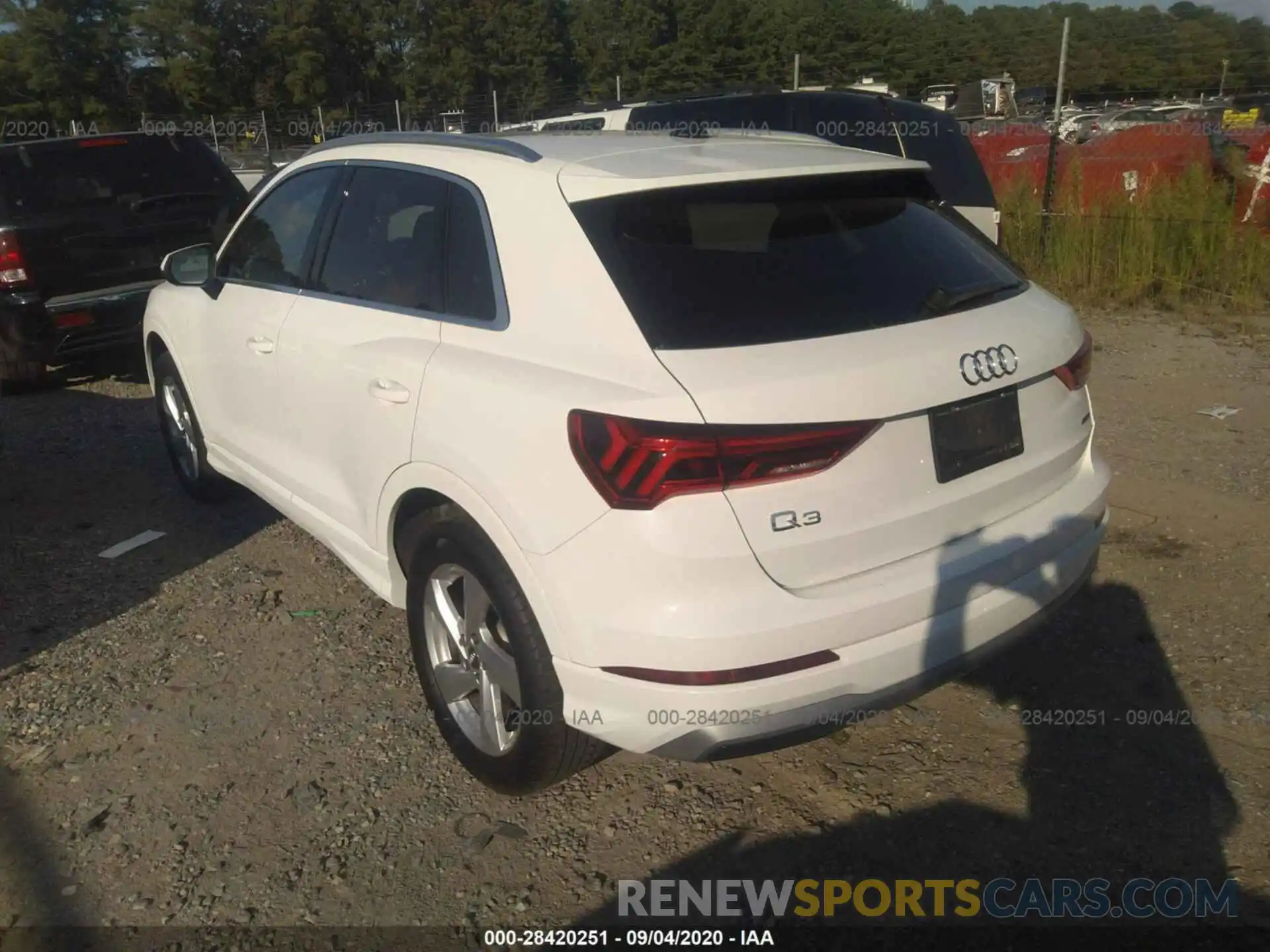 3 Photograph of a damaged car WA1AECF32L1037455 AUDI Q3 2020