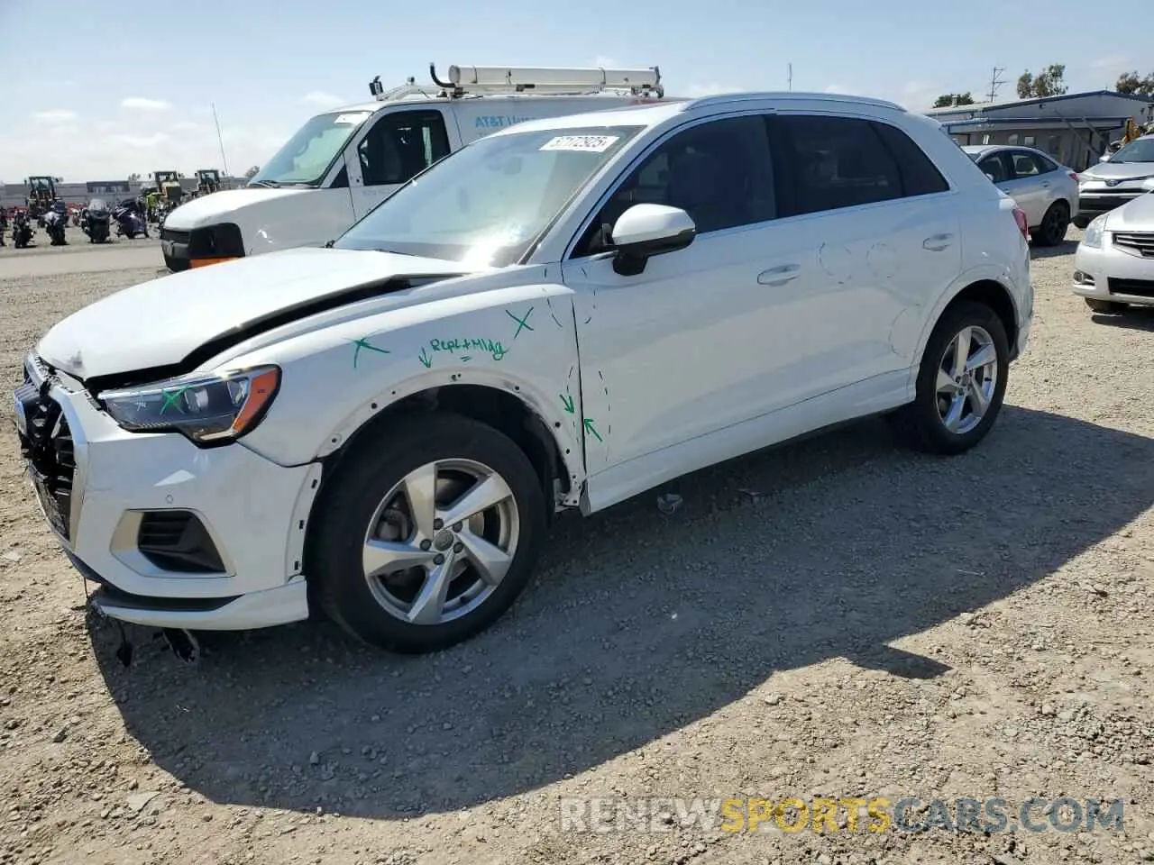 1 Photograph of a damaged car WA1AECF32L1043479 AUDI Q3 2020