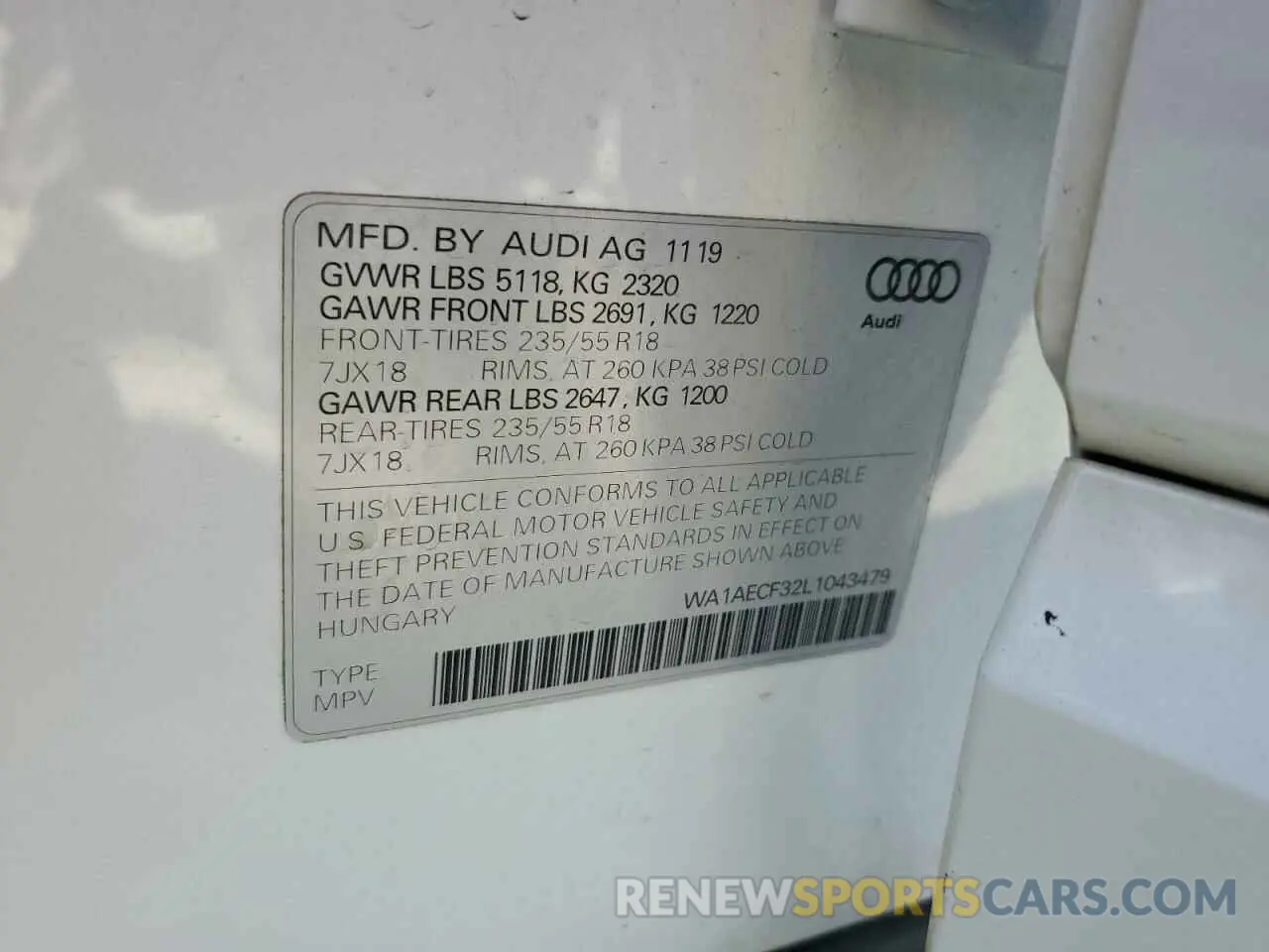 13 Photograph of a damaged car WA1AECF32L1043479 AUDI Q3 2020