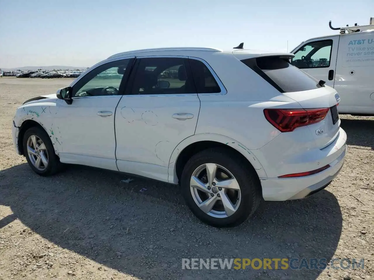 2 Photograph of a damaged car WA1AECF32L1043479 AUDI Q3 2020