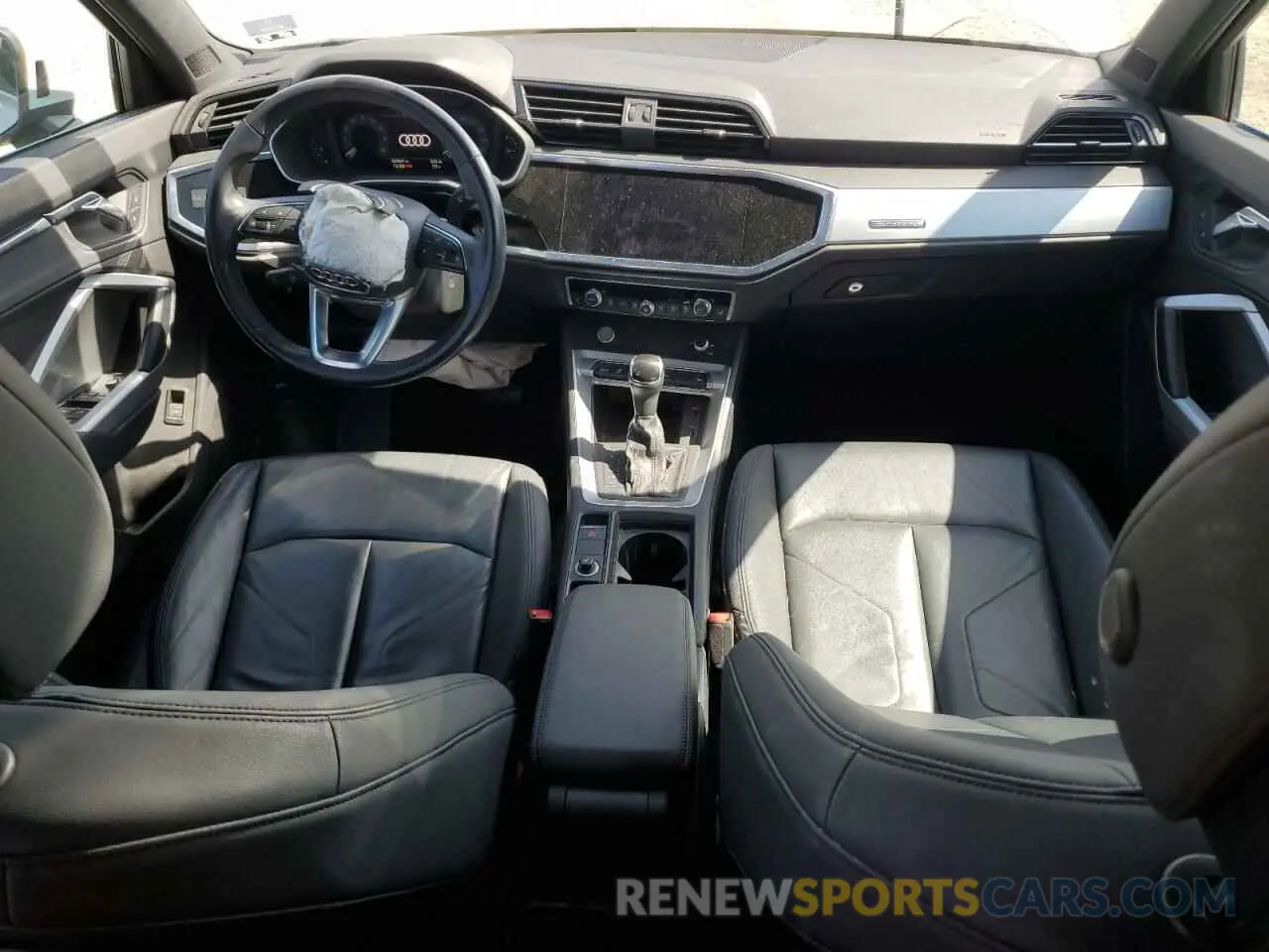 8 Photograph of a damaged car WA1AECF32L1043479 AUDI Q3 2020