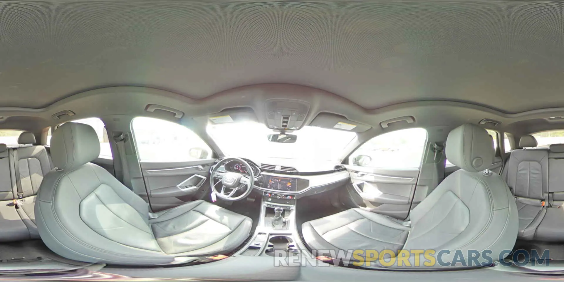 15 Photograph of a damaged car WA1AECF33L1008711 AUDI Q3 2020