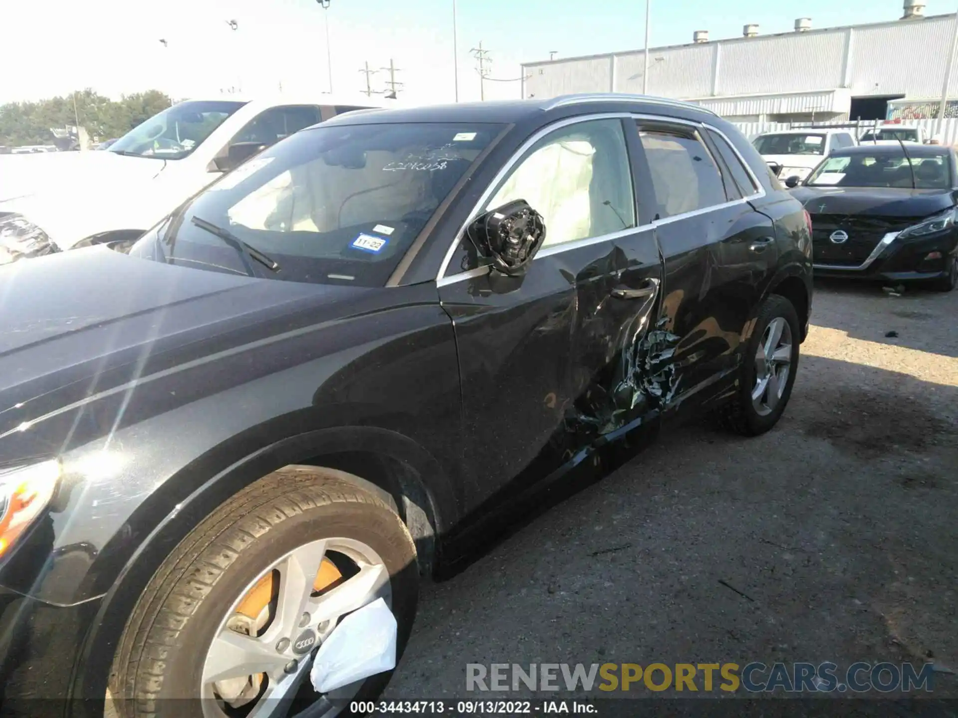 6 Photograph of a damaged car WA1AECF33L1025072 AUDI Q3 2020