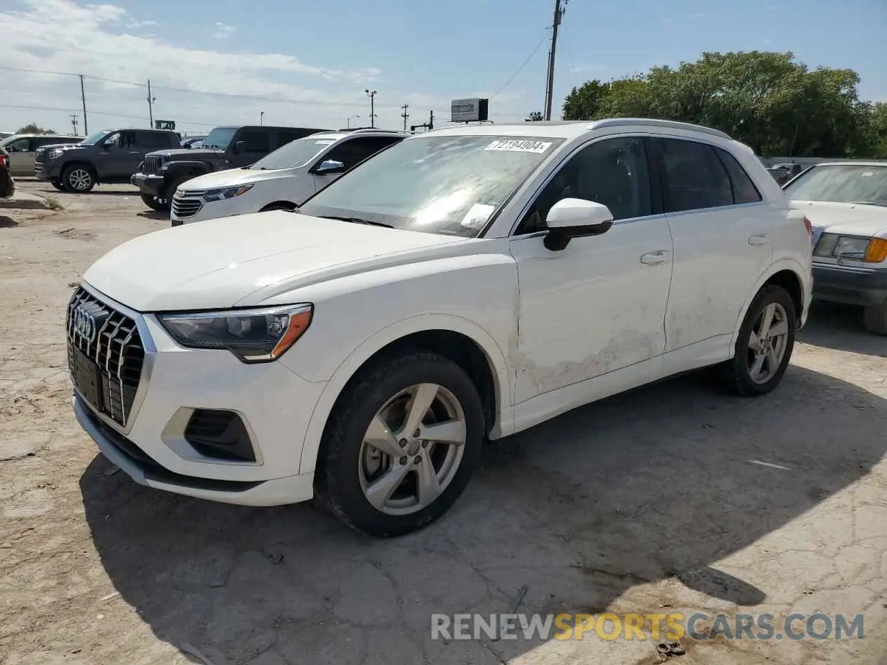 1 Photograph of a damaged car WA1AECF33L1031907 AUDI Q3 2020