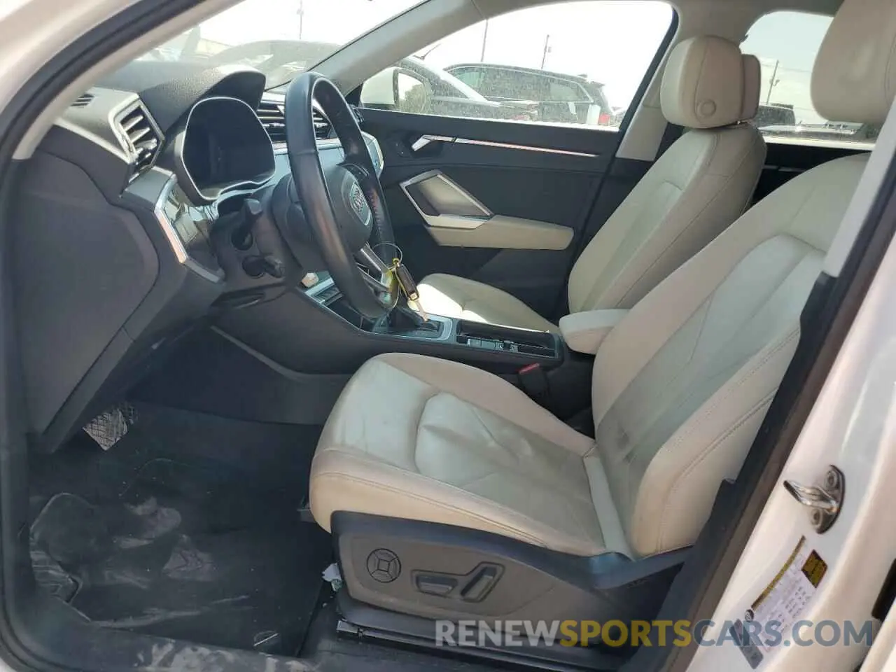 7 Photograph of a damaged car WA1AECF33L1031907 AUDI Q3 2020