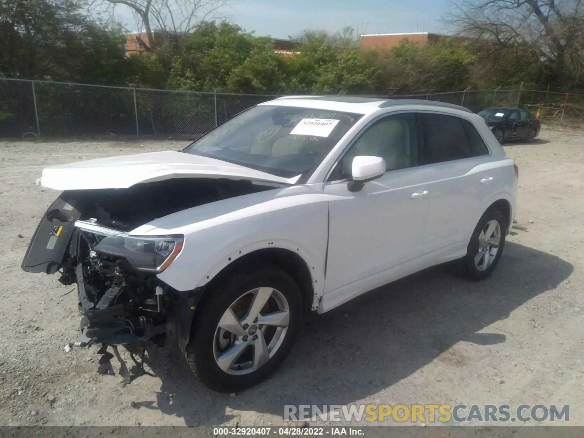 2 Photograph of a damaged car WA1AECF33L1044561 AUDI Q3 2020