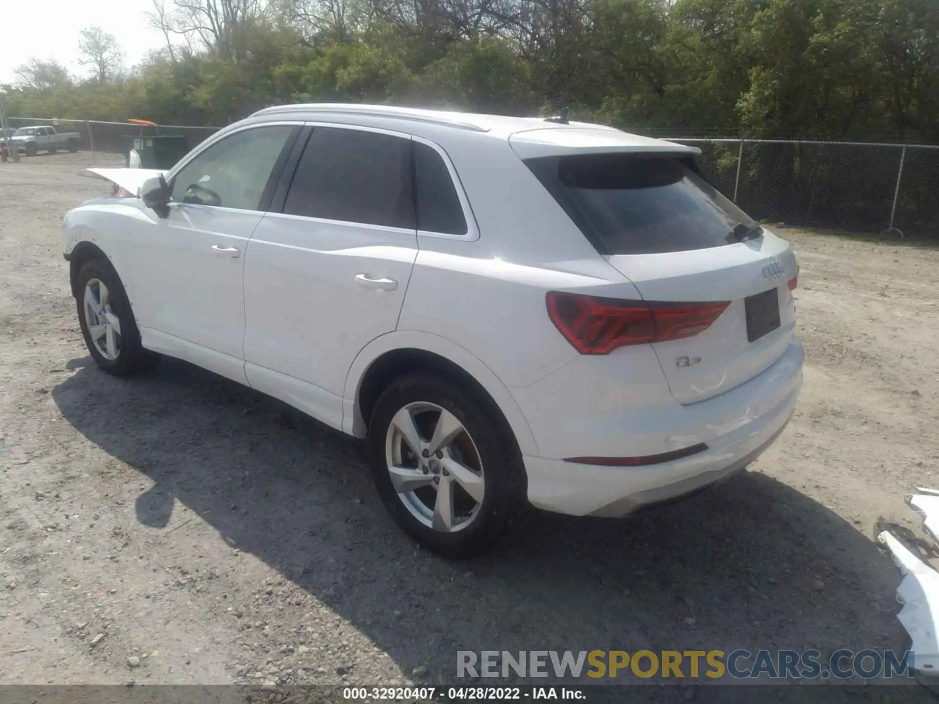 3 Photograph of a damaged car WA1AECF33L1044561 AUDI Q3 2020