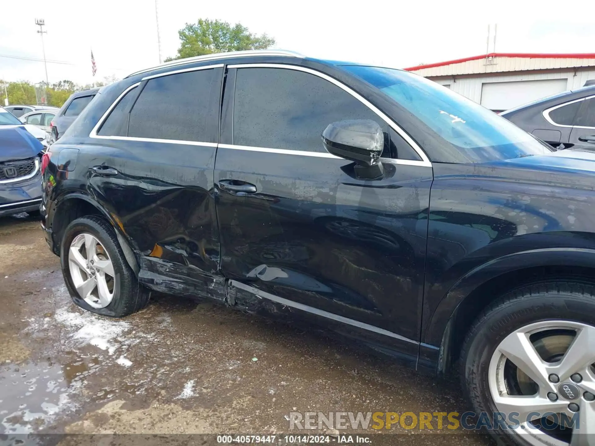 13 Photograph of a damaged car WA1AECF33L1097311 AUDI Q3 2020
