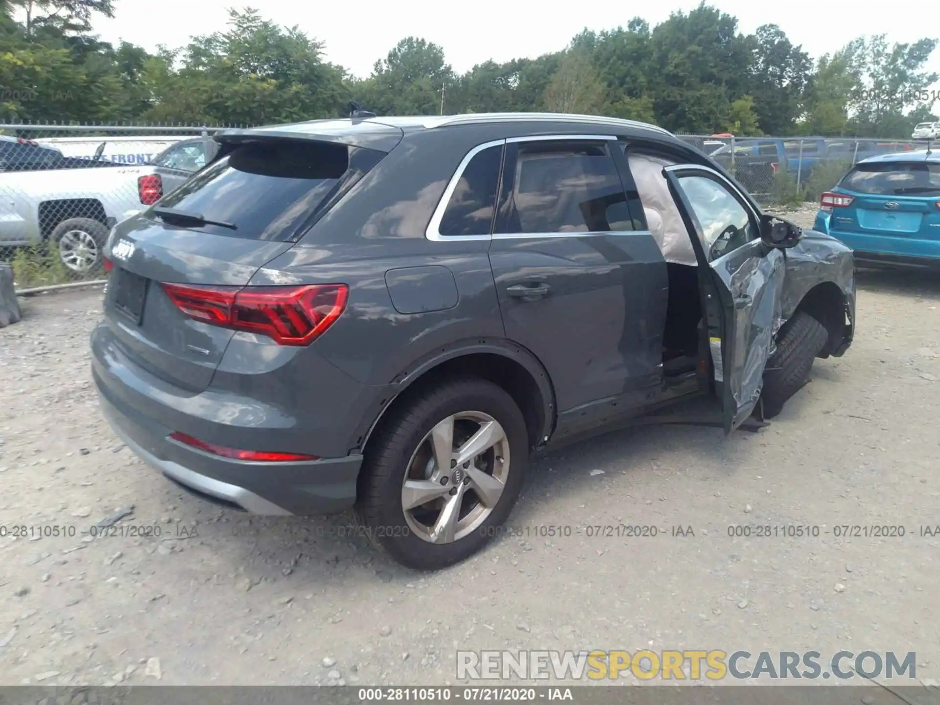 4 Photograph of a damaged car WA1AECF34L1021323 AUDI Q3 2020