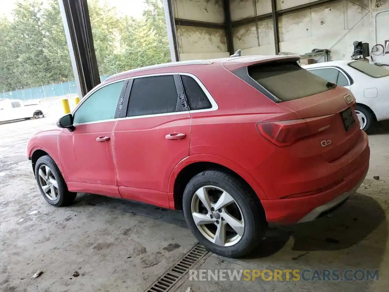 2 Photograph of a damaged car WA1AECF34L1032807 AUDI Q3 2020