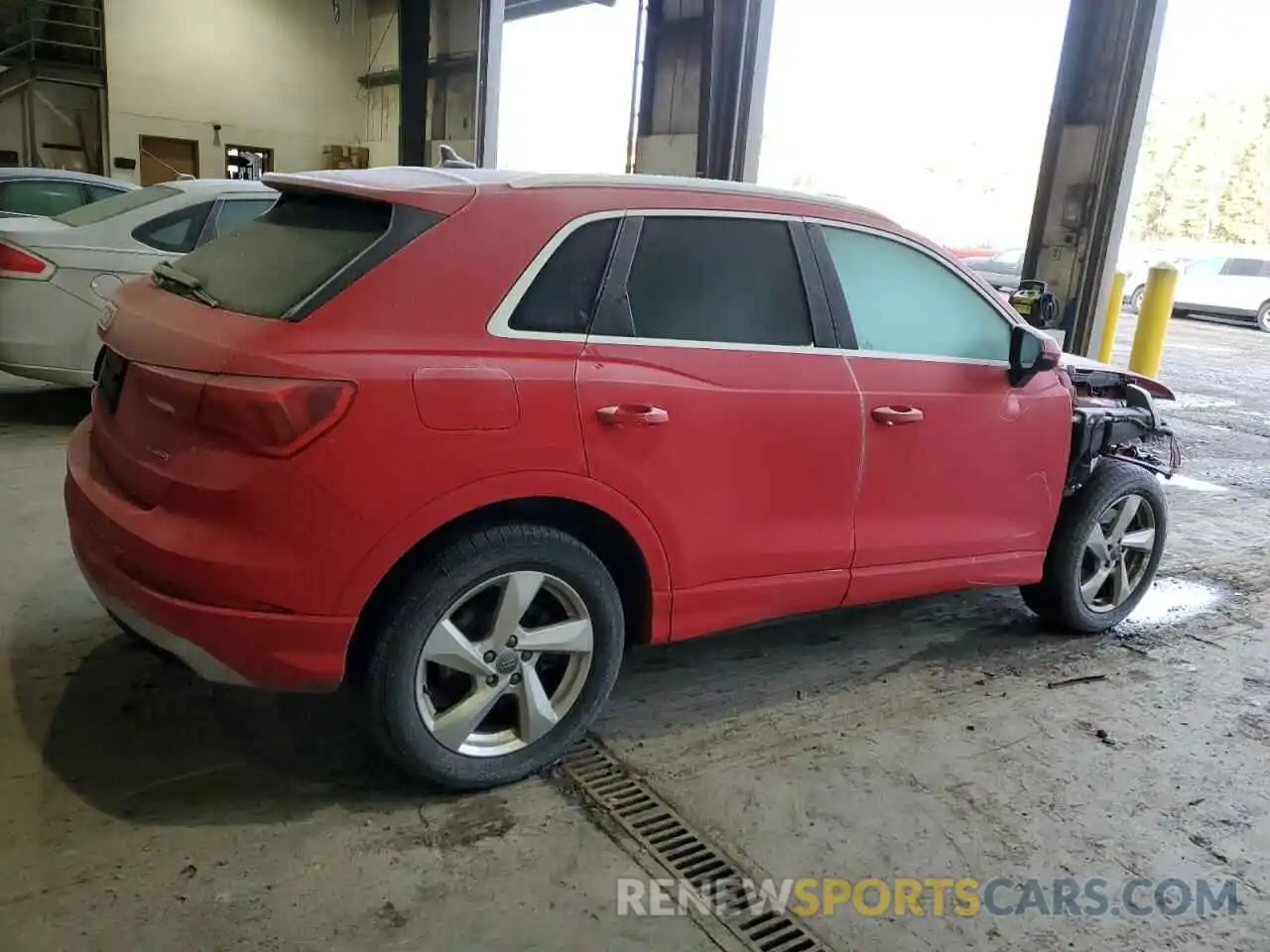 3 Photograph of a damaged car WA1AECF34L1032807 AUDI Q3 2020