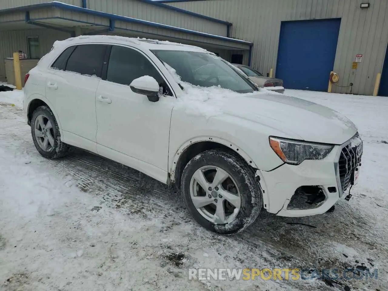 4 Photograph of a damaged car WA1AECF34L1038039 AUDI Q3 2020