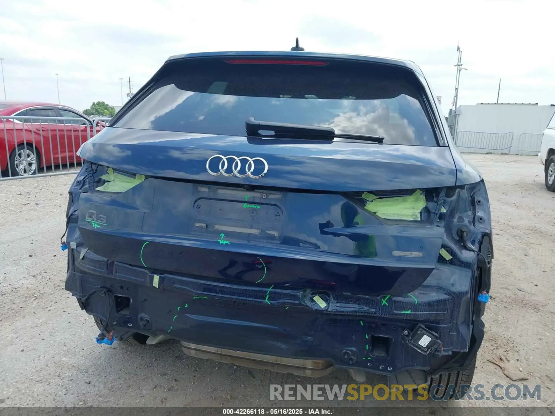 17 Photograph of a damaged car WA1AECF34L1104864 AUDI Q3 2020