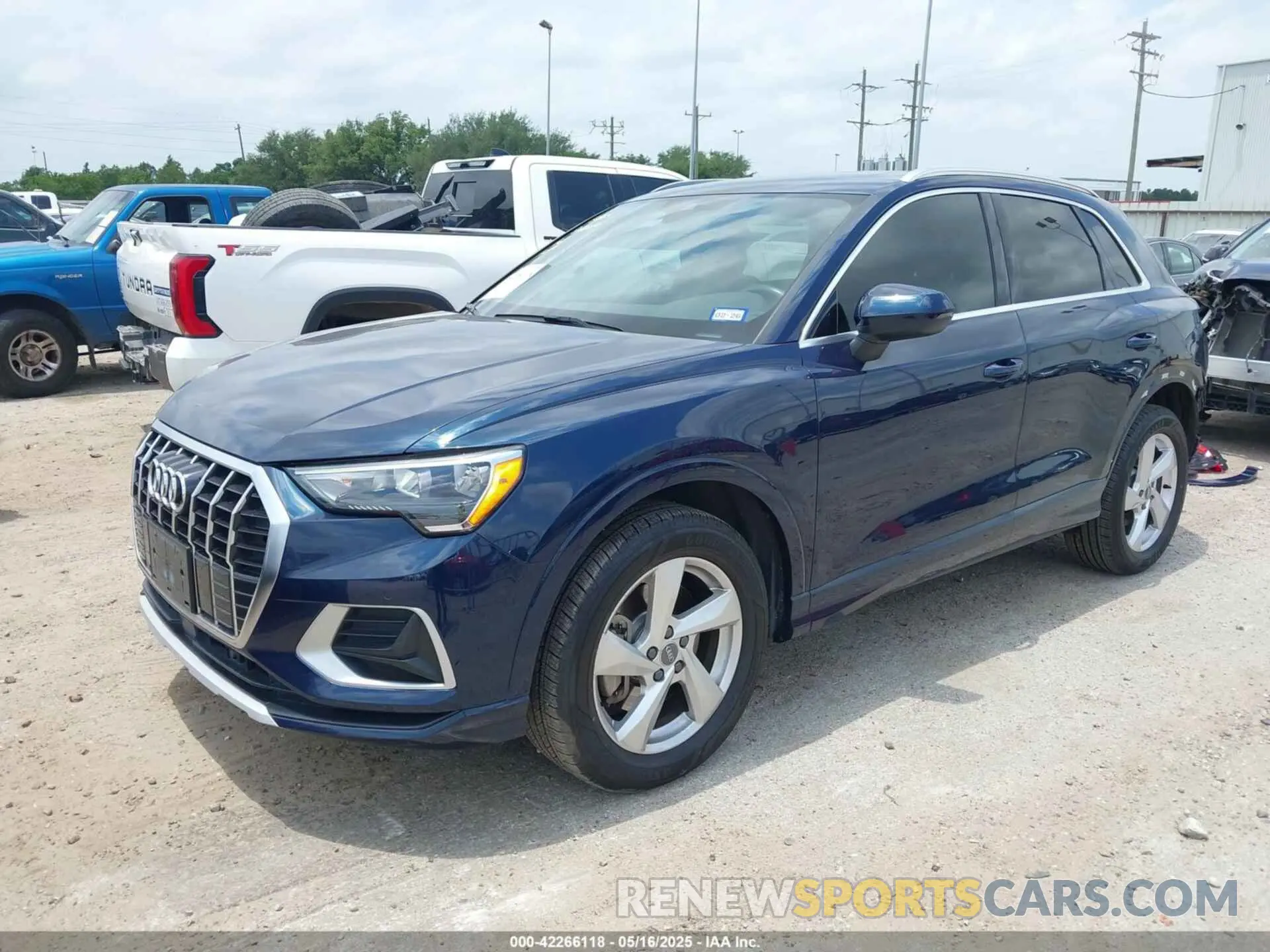 2 Photograph of a damaged car WA1AECF34L1104864 AUDI Q3 2020