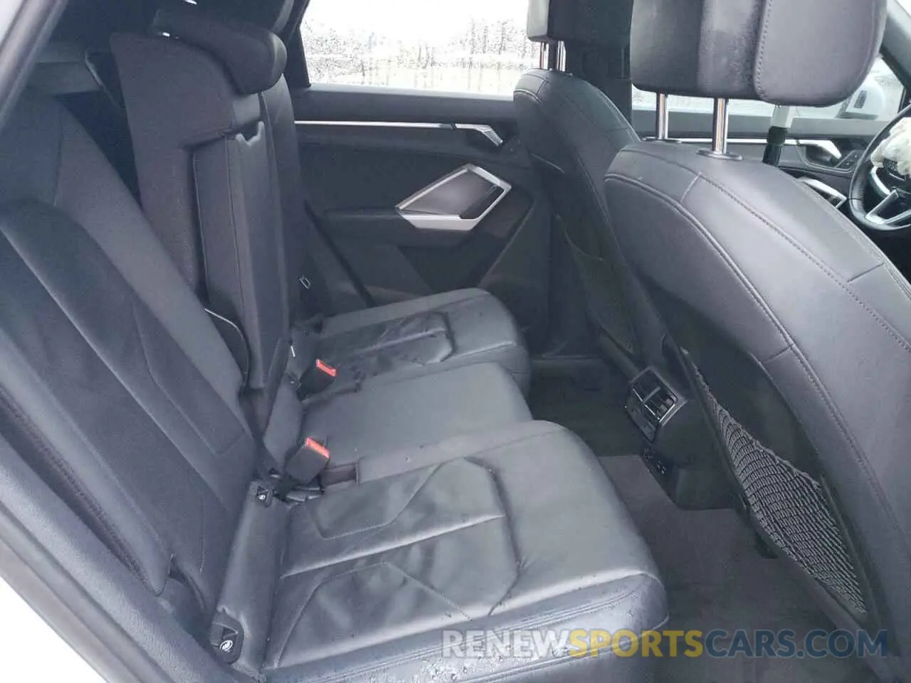 11 Photograph of a damaged car WA1AECF34L1105805 AUDI Q3 2020