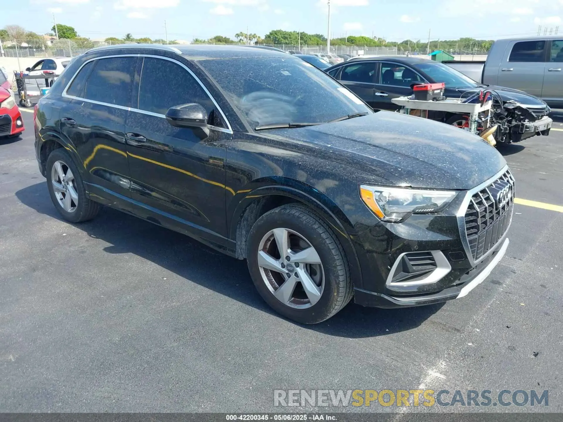 1 Photograph of a damaged car WA1AECF35L1021332 AUDI Q3 2020