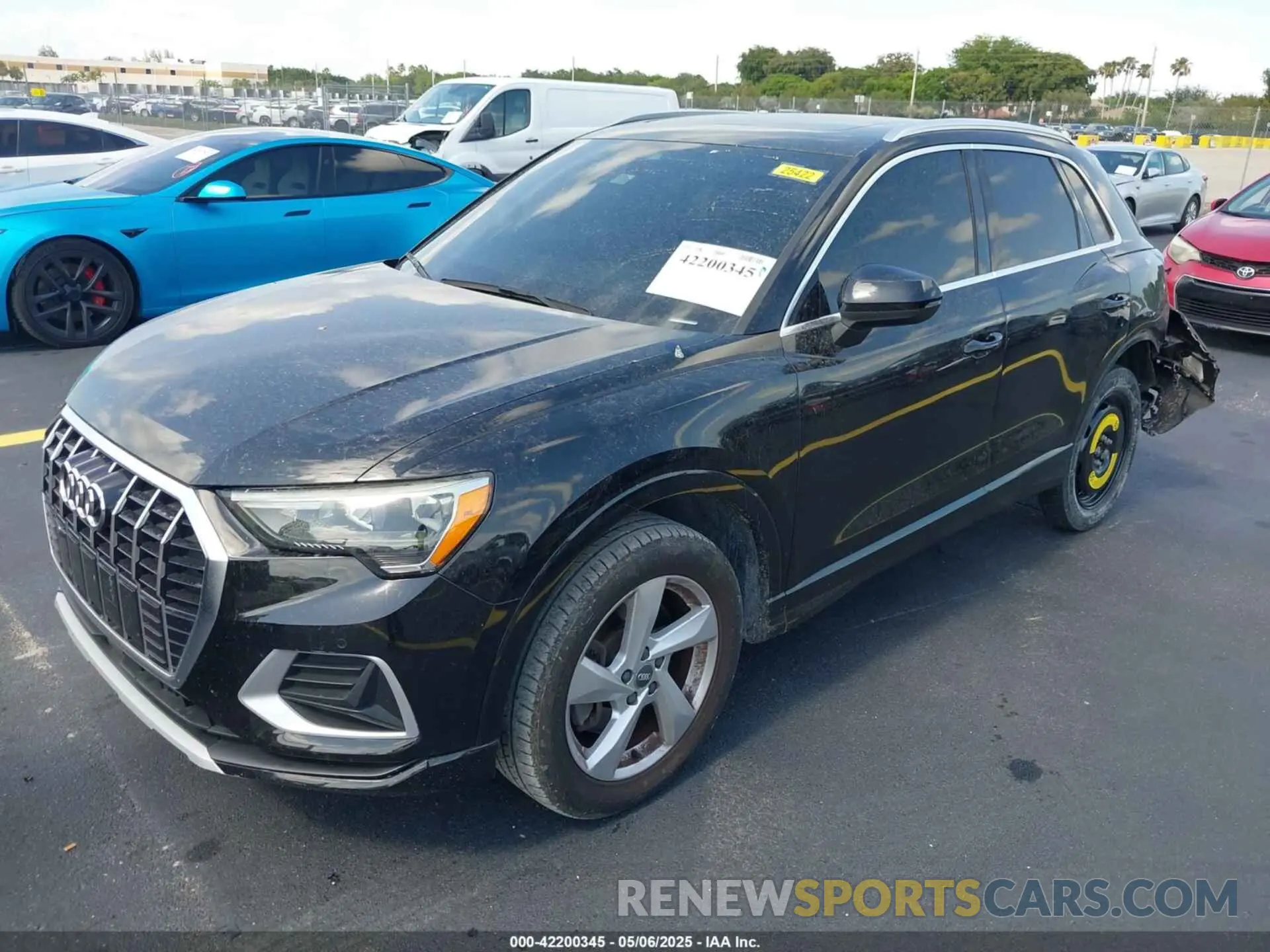 2 Photograph of a damaged car WA1AECF35L1021332 AUDI Q3 2020