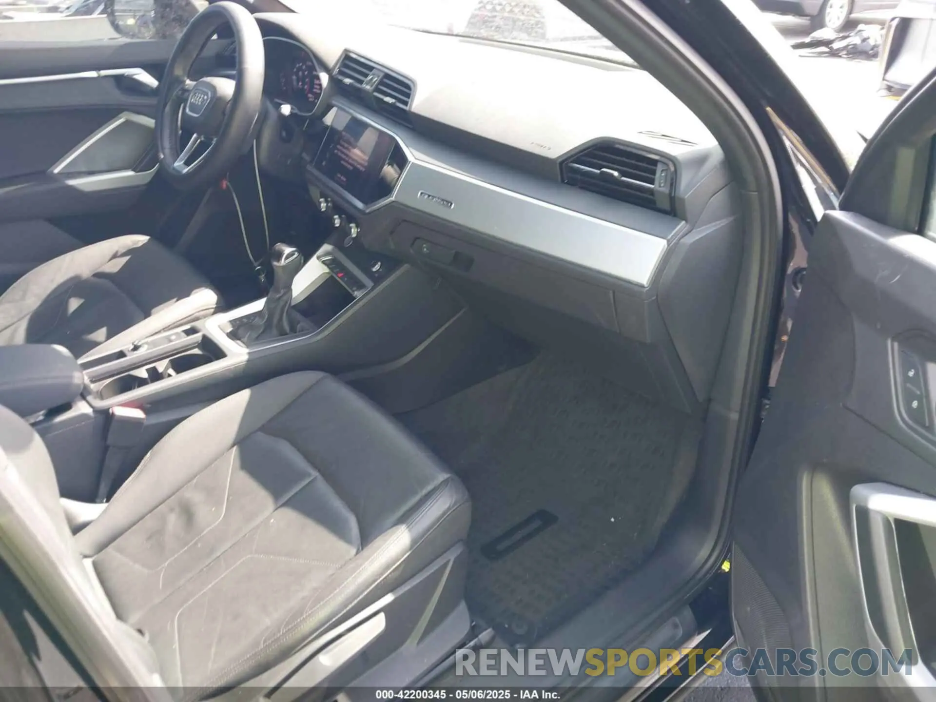 5 Photograph of a damaged car WA1AECF35L1021332 AUDI Q3 2020