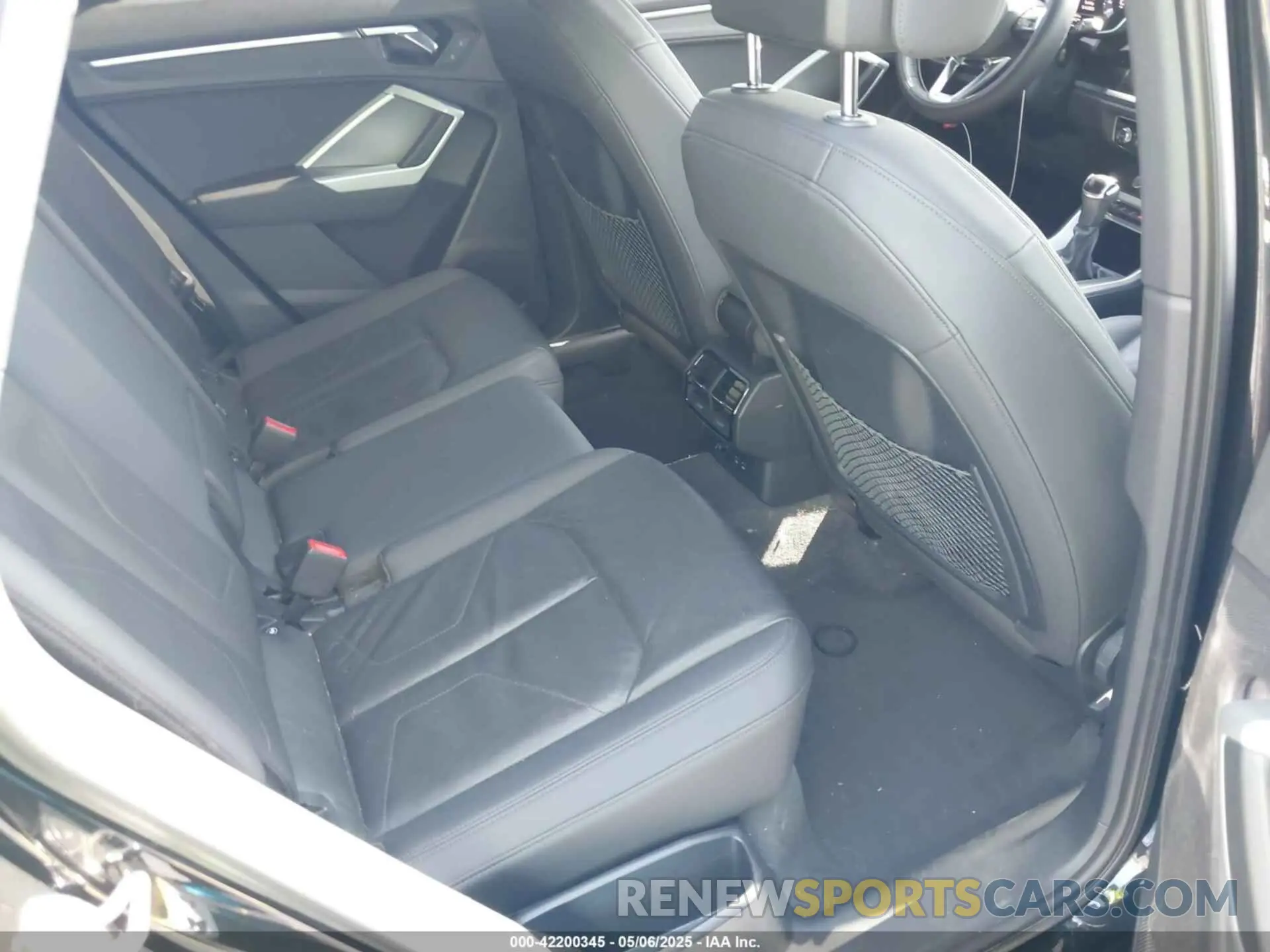 8 Photograph of a damaged car WA1AECF35L1021332 AUDI Q3 2020