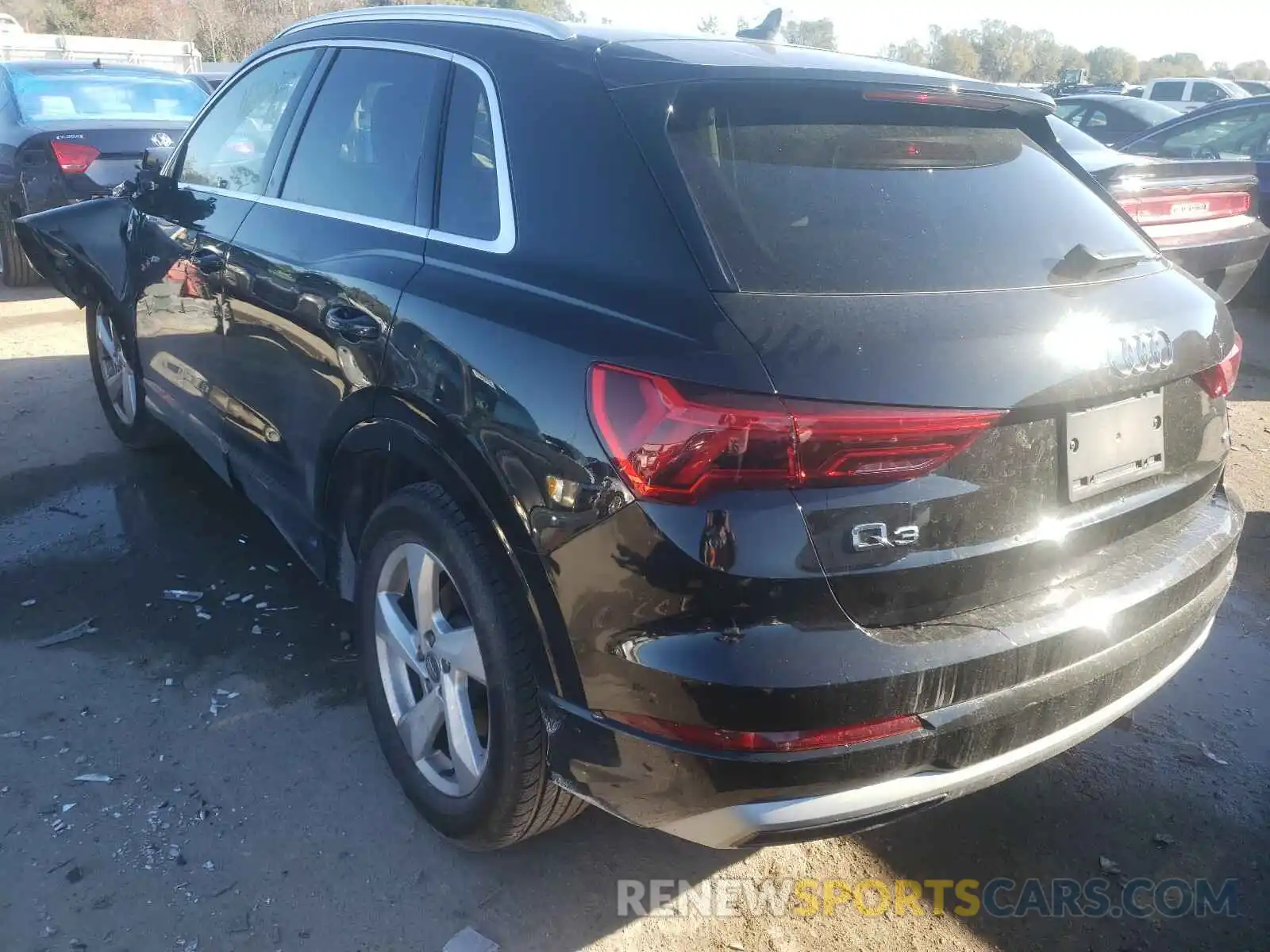 3 Photograph of a damaged car WA1AECF35L1026627 AUDI Q3 2020