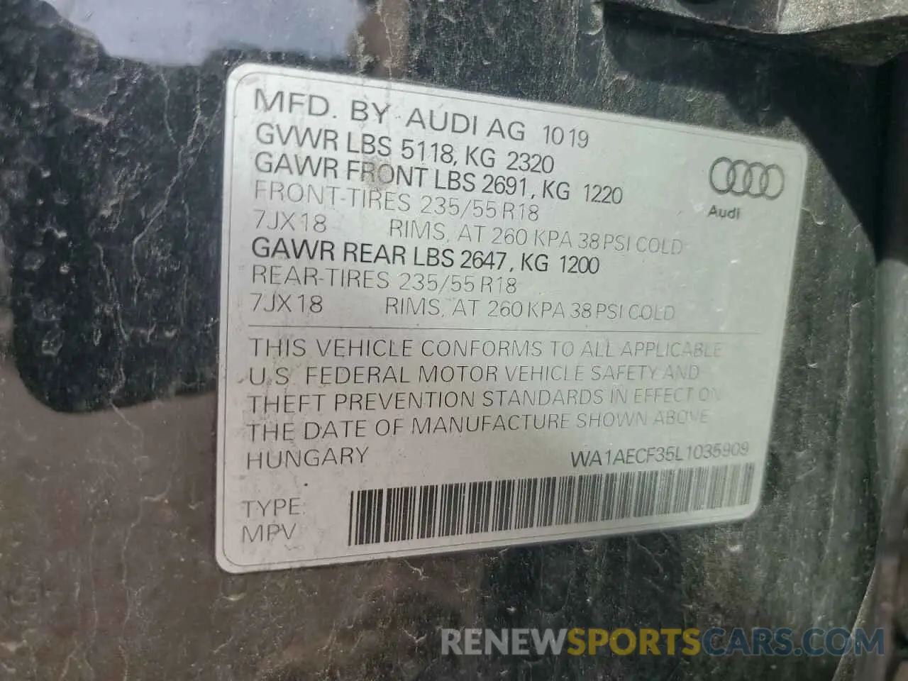 13 Photograph of a damaged car WA1AECF35L1035909 AUDI Q3 2020
