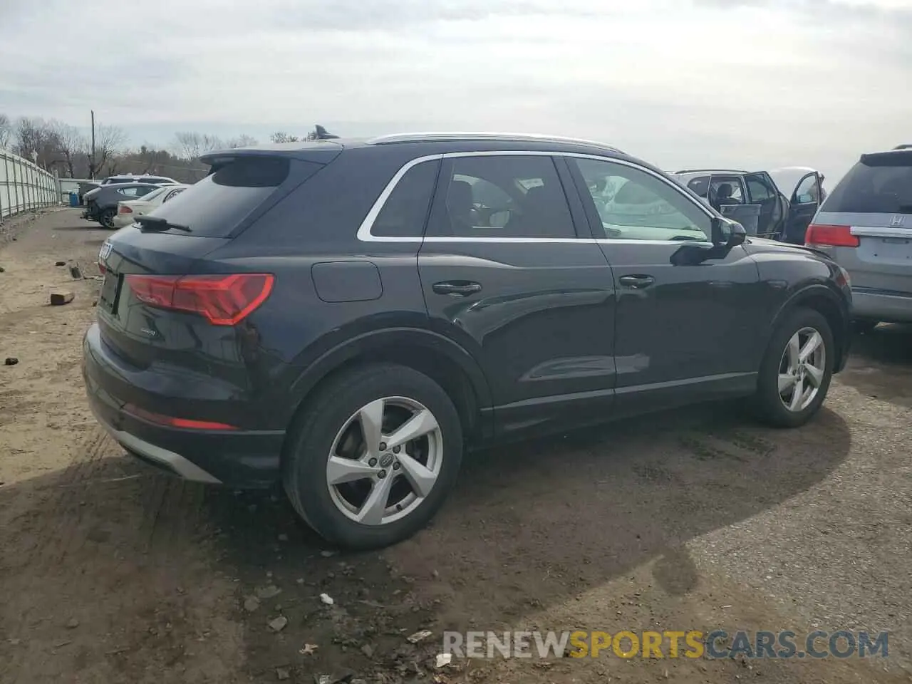 3 Photograph of a damaged car WA1AECF35L1035909 AUDI Q3 2020
