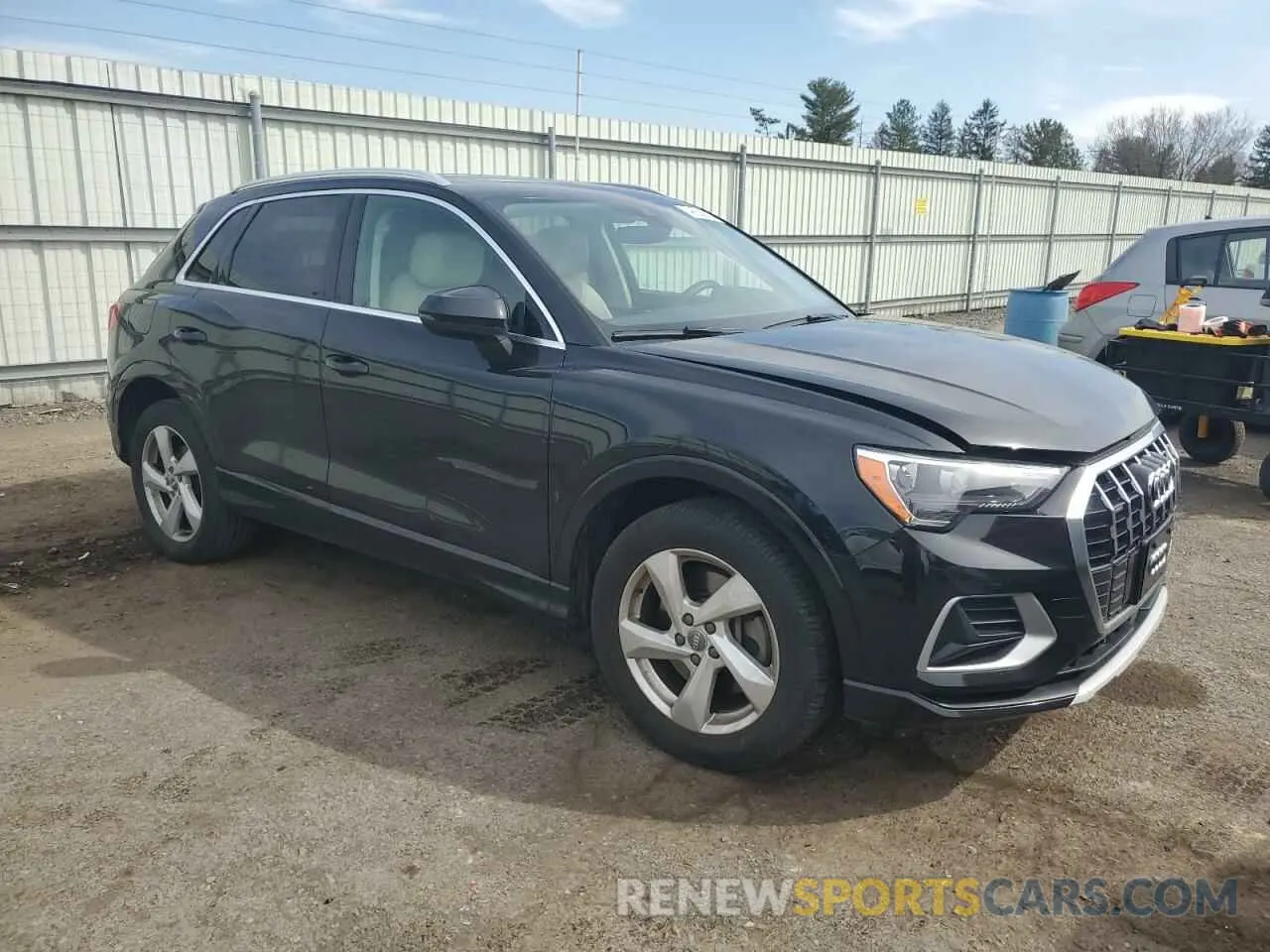 4 Photograph of a damaged car WA1AECF35L1035909 AUDI Q3 2020