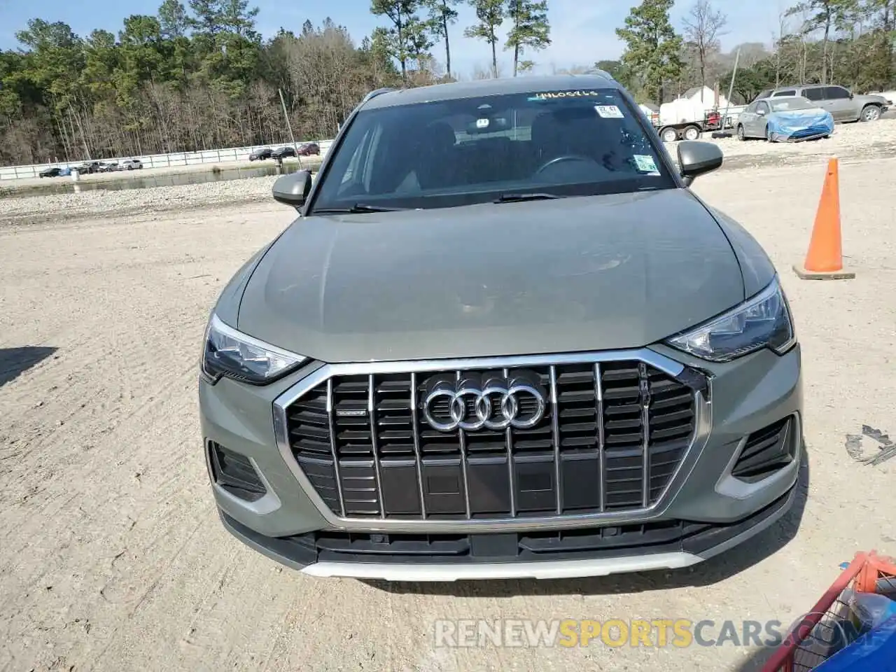 5 Photograph of a damaged car WA1AECF35L1053018 AUDI Q3 2020