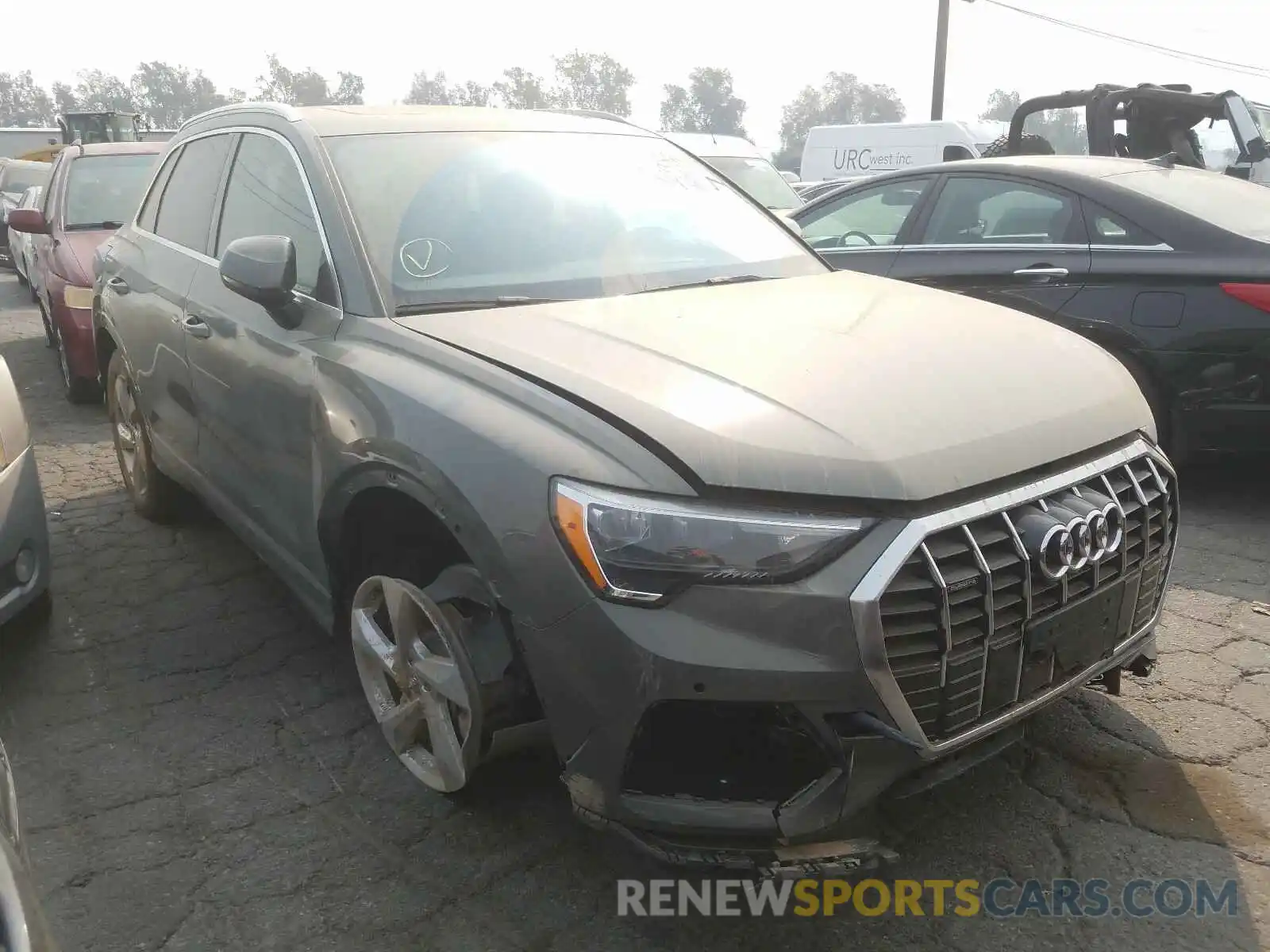 1 Photograph of a damaged car WA1AECF36L1010713 AUDI Q3 2020