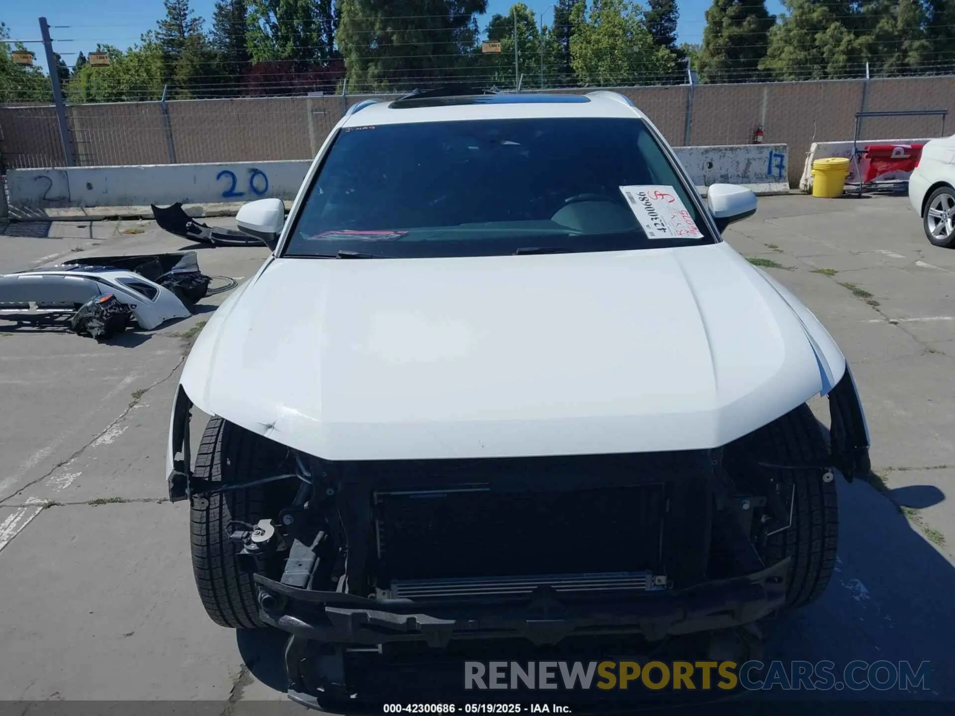 13 Photograph of a damaged car WA1AECF36L1045753 AUDI Q3 2020