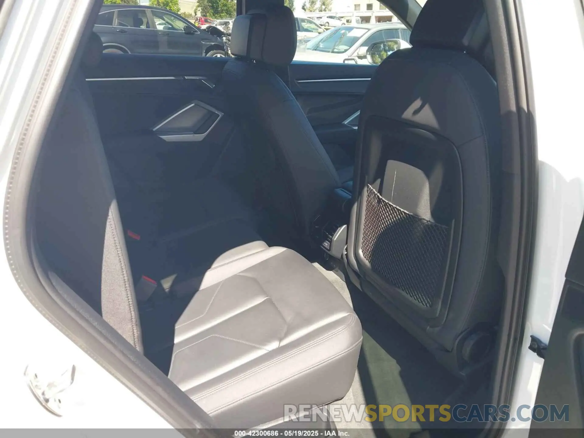 8 Photograph of a damaged car WA1AECF36L1045753 AUDI Q3 2020