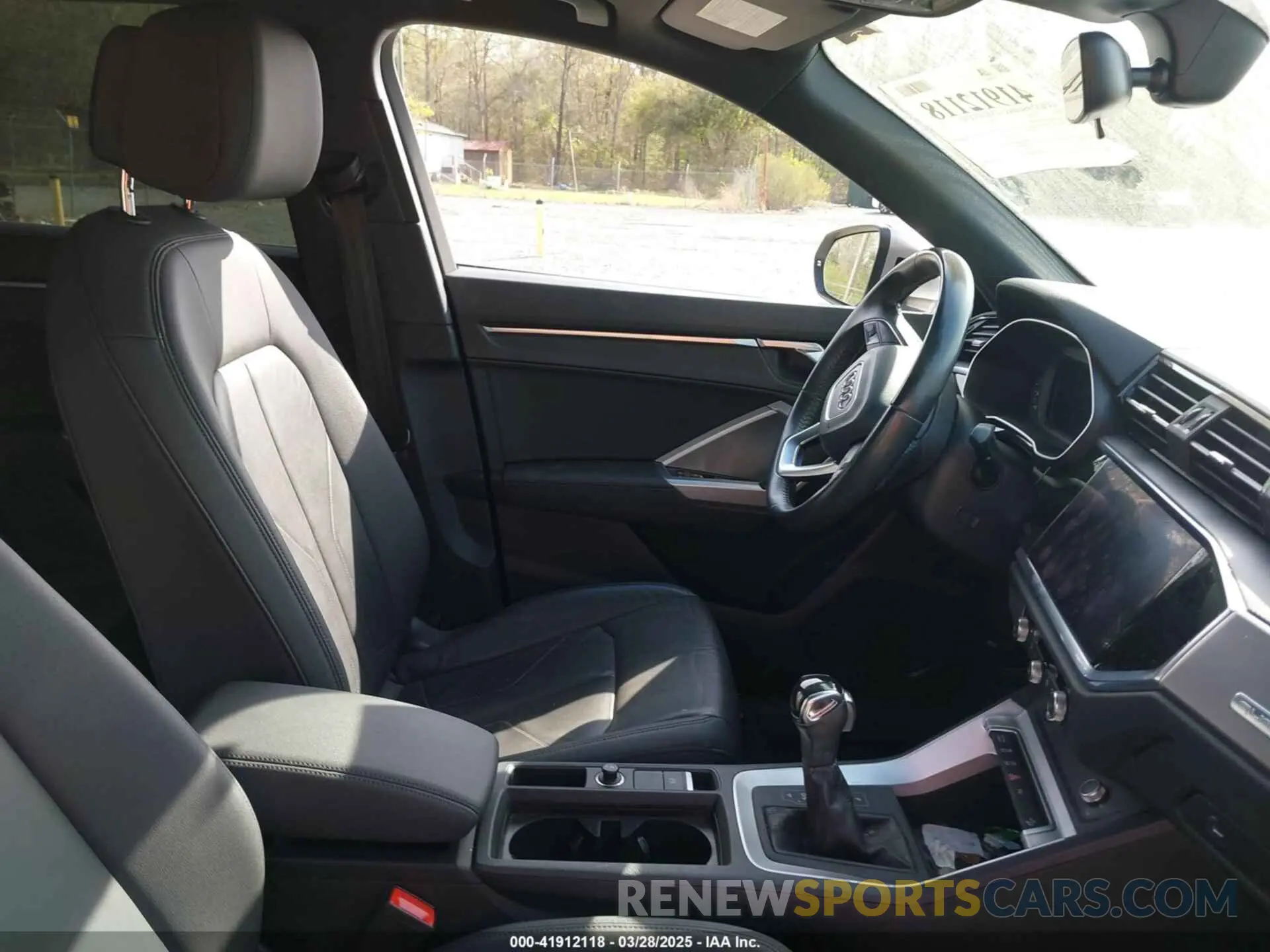 5 Photograph of a damaged car WA1AECF36L1057823 AUDI Q3 2020