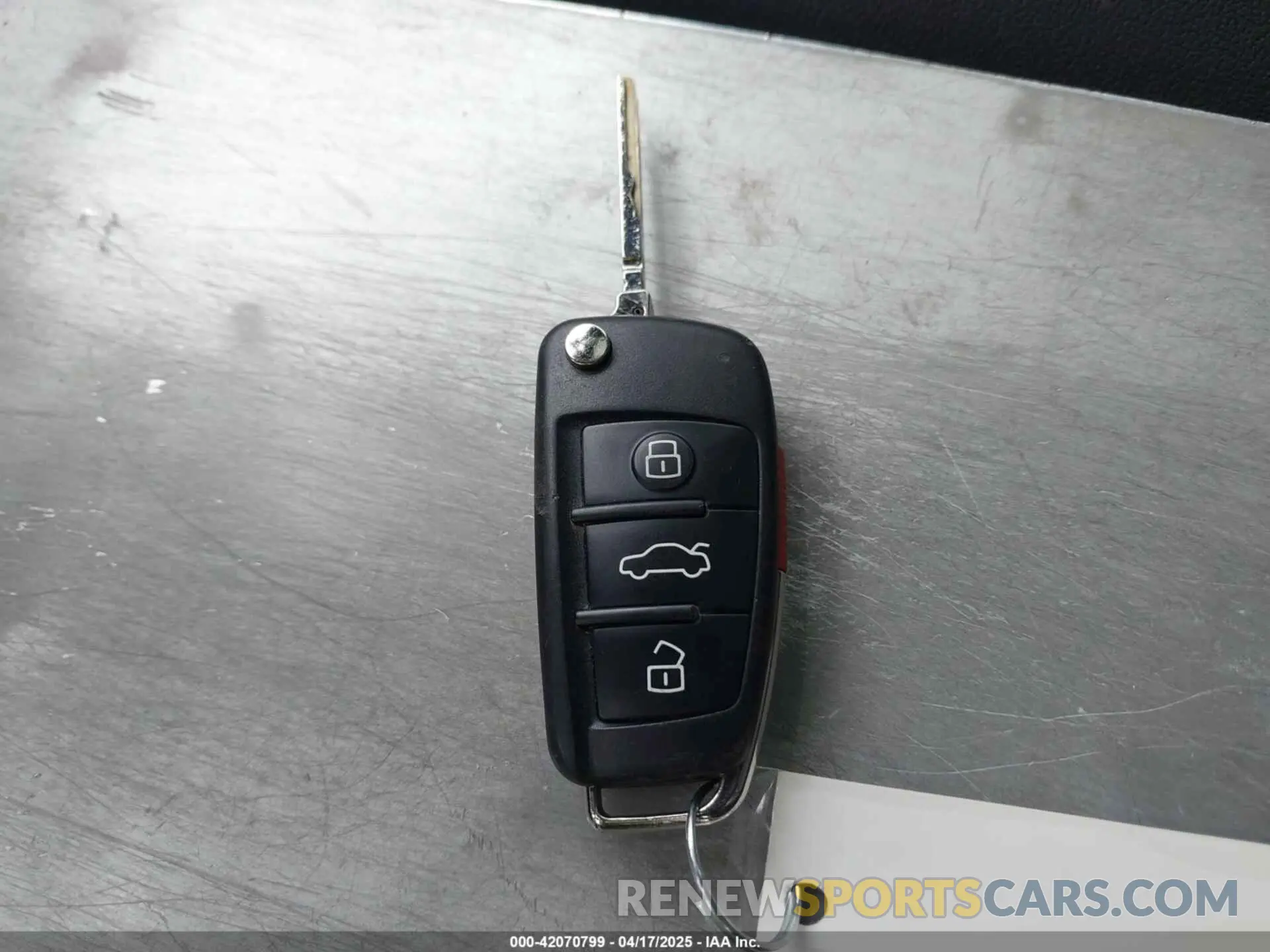 11 Photograph of a damaged car WA1AECF36L1083306 AUDI Q3 2020
