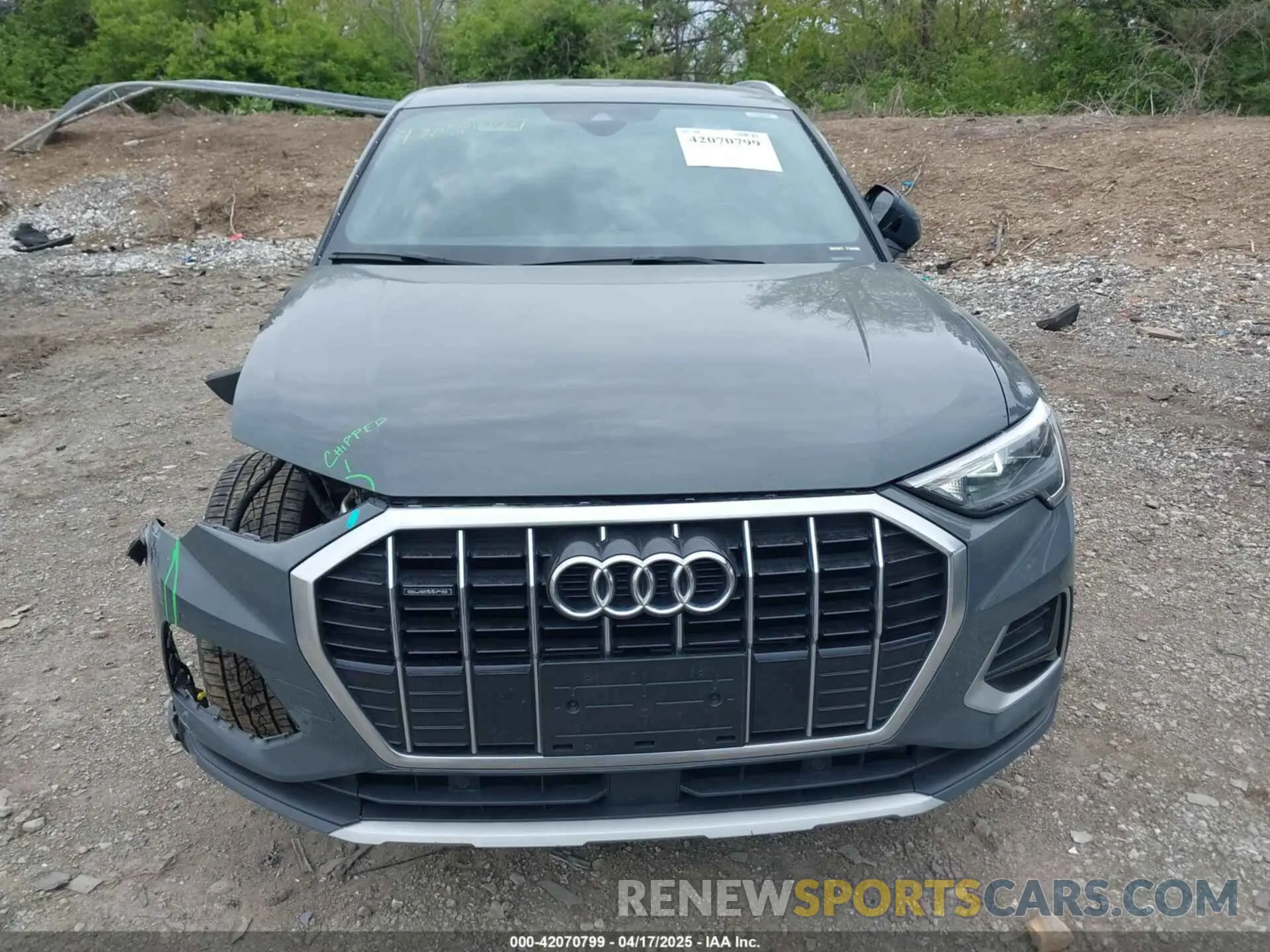 13 Photograph of a damaged car WA1AECF36L1083306 AUDI Q3 2020