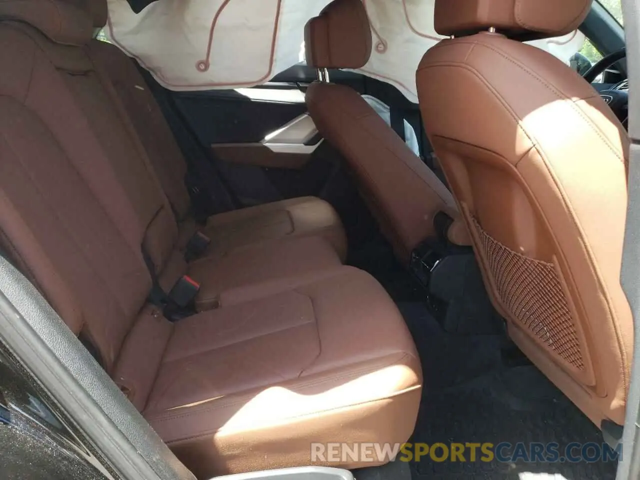 11 Photograph of a damaged car WA1AECF37L1001678 AUDI Q3 2020