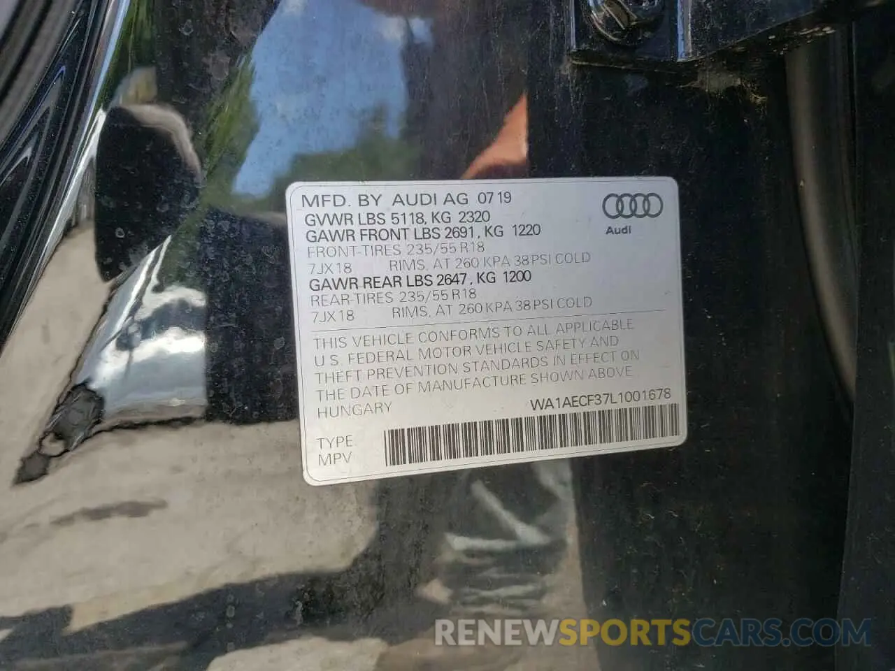 13 Photograph of a damaged car WA1AECF37L1001678 AUDI Q3 2020