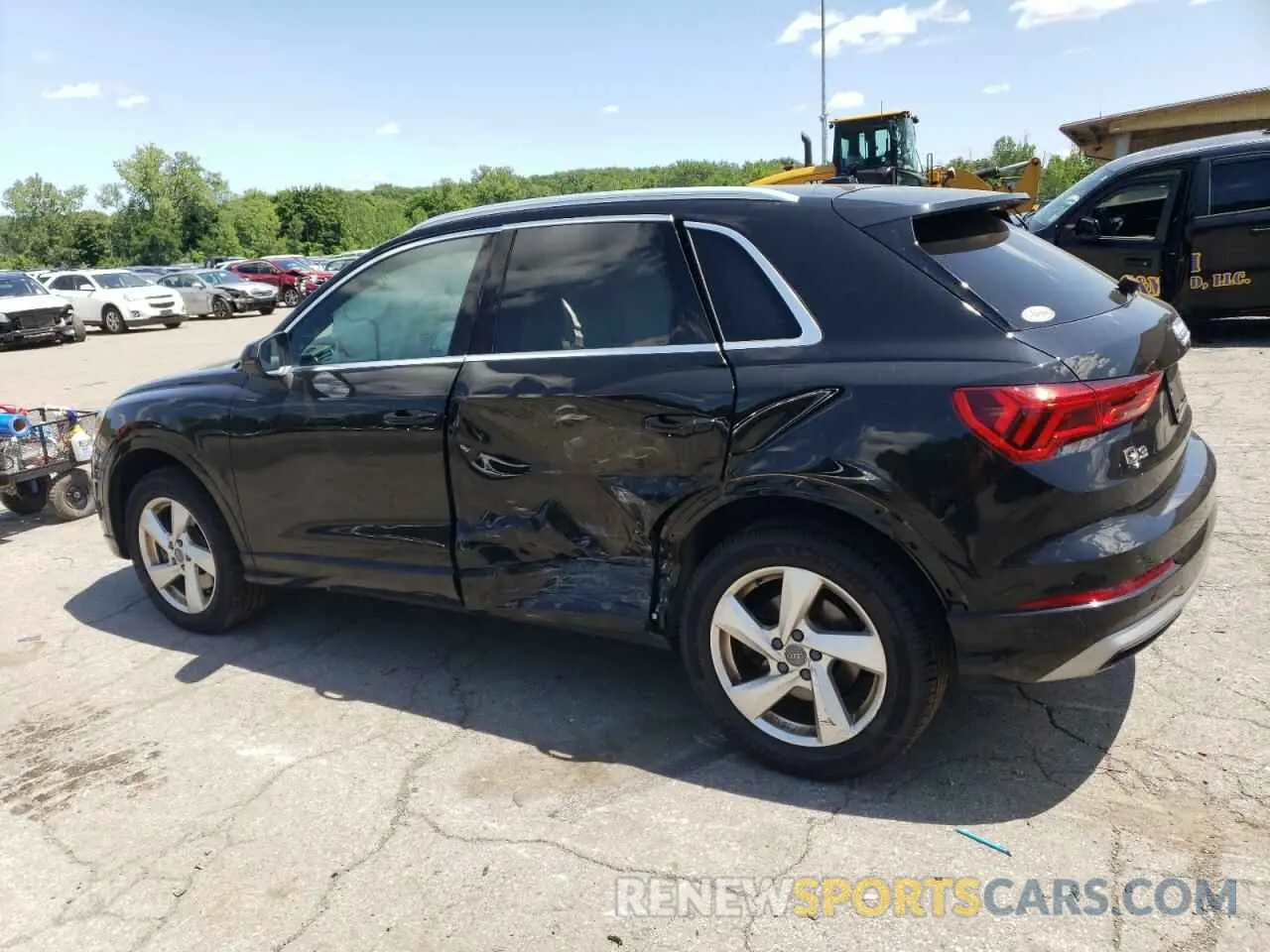 2 Photograph of a damaged car WA1AECF37L1001678 AUDI Q3 2020