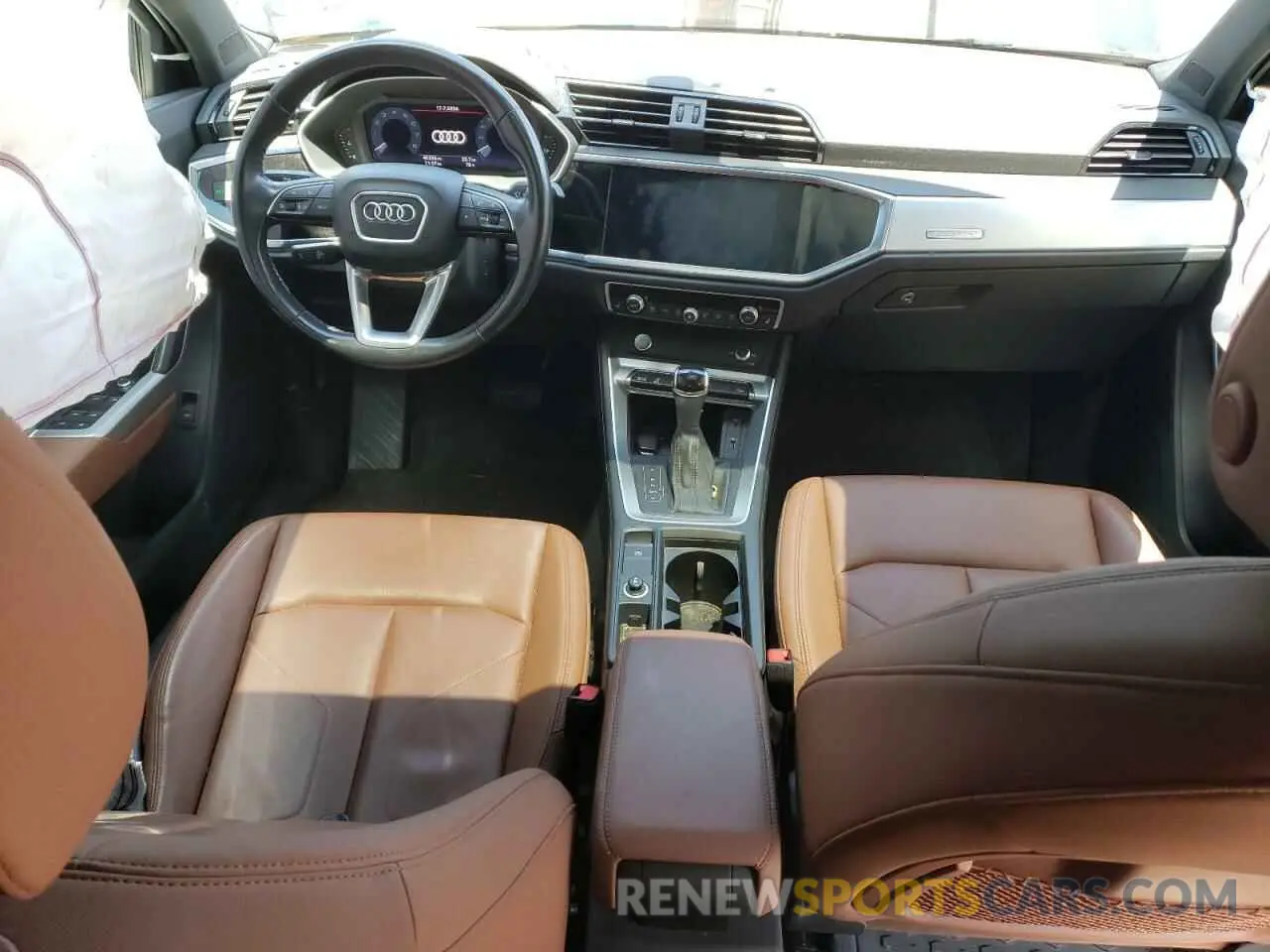 8 Photograph of a damaged car WA1AECF37L1001678 AUDI Q3 2020