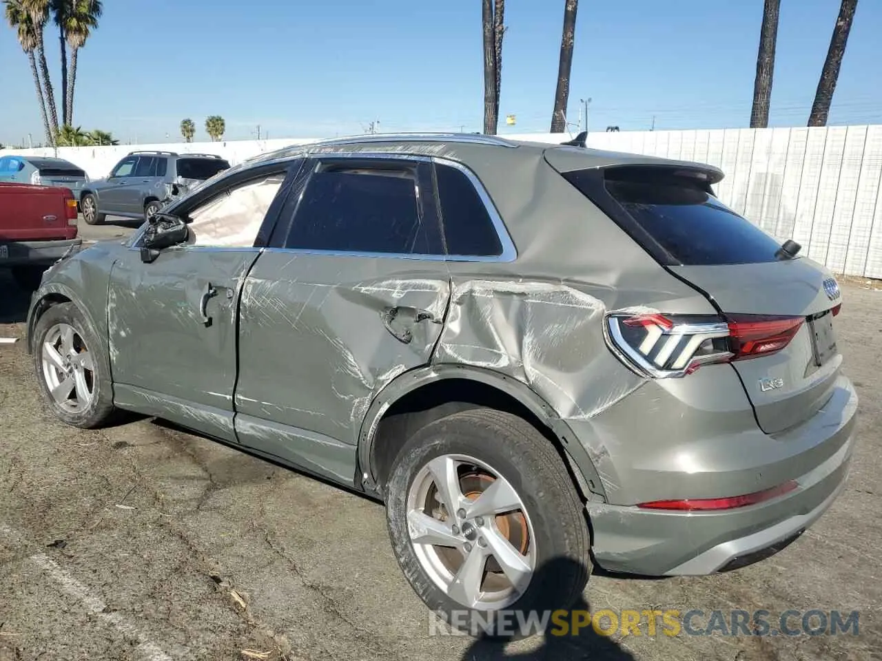 2 Photograph of a damaged car WA1AECF37L1003849 AUDI Q3 2020