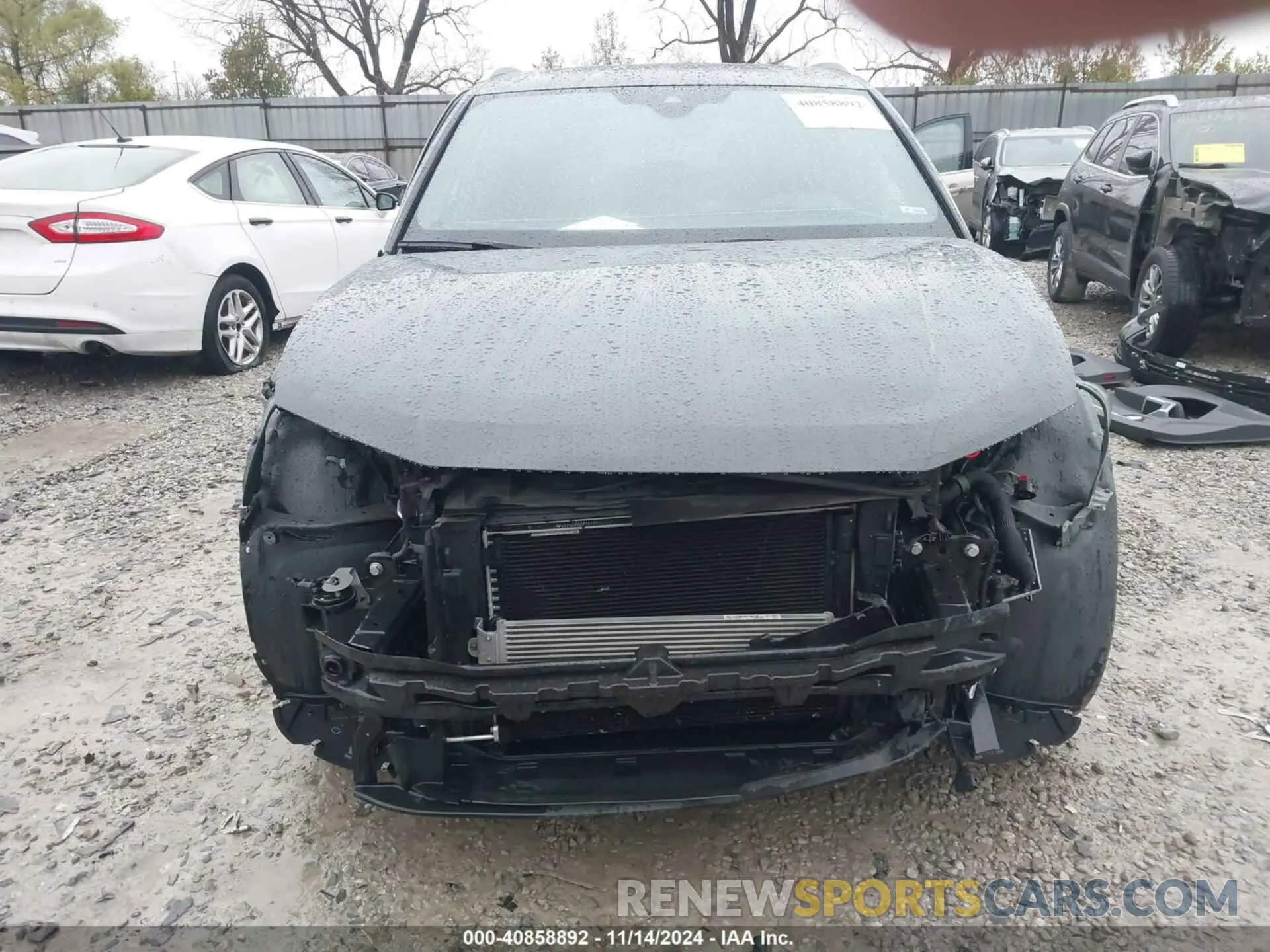 6 Photograph of a damaged car WA1AECF37L1011675 AUDI Q3 2020