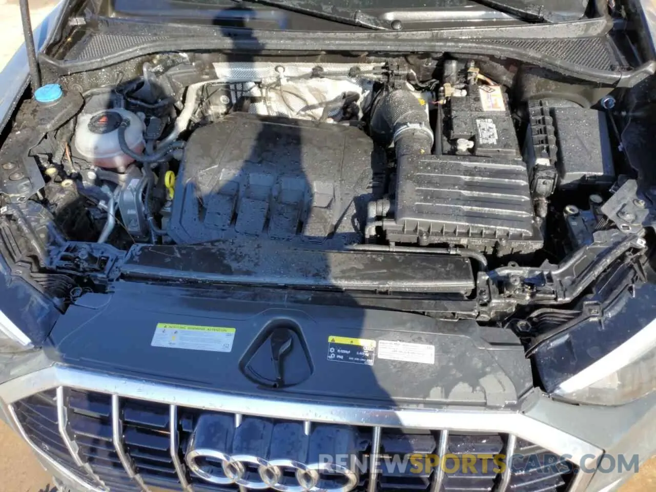 12 Photograph of a damaged car WA1AECF37L1043316 AUDI Q3 2020