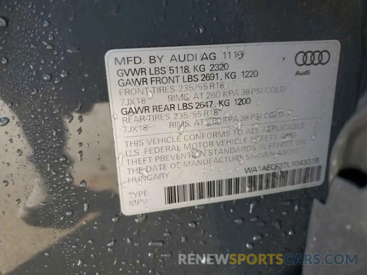 13 Photograph of a damaged car WA1AECF37L1043316 AUDI Q3 2020