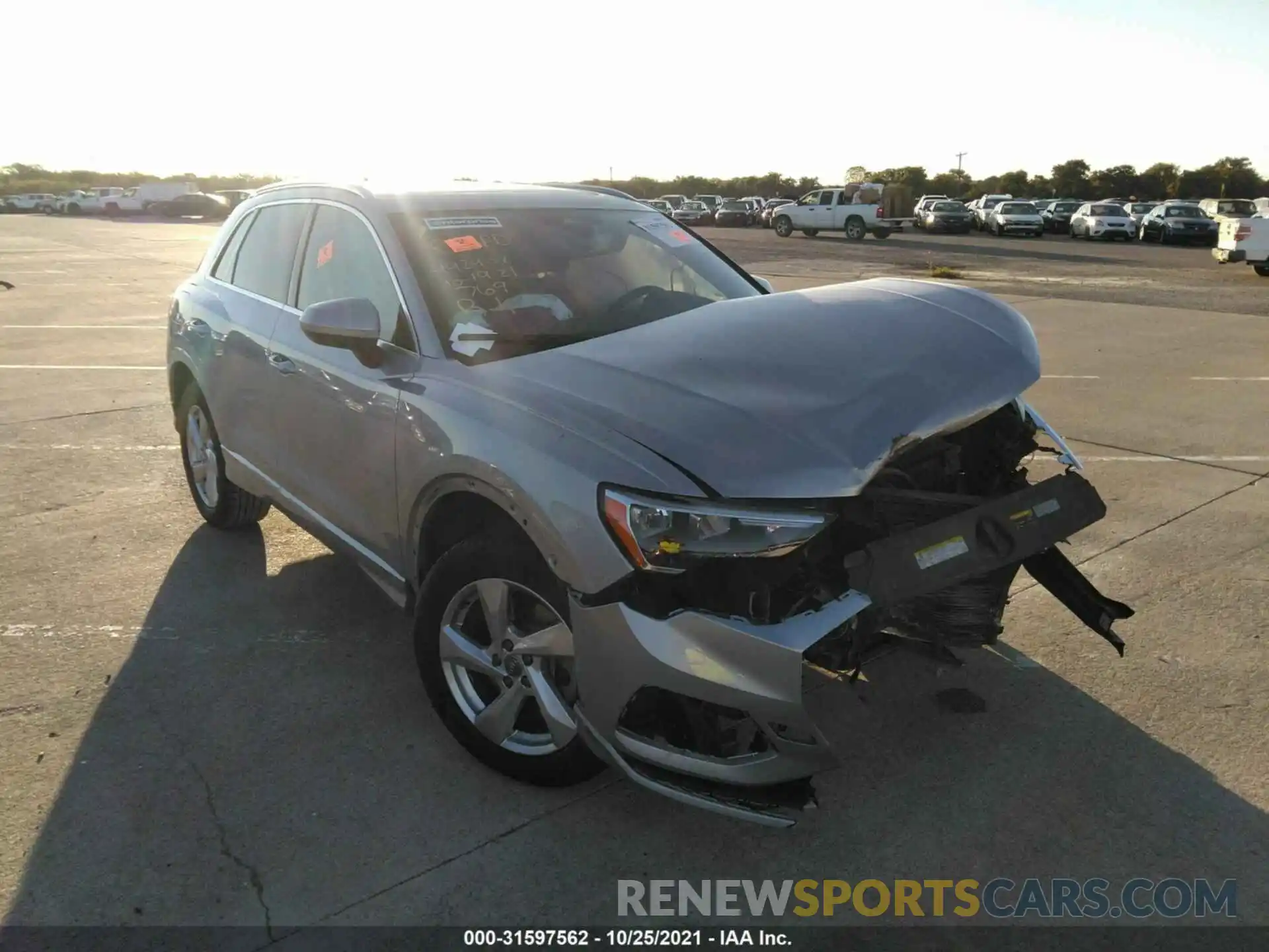 1 Photograph of a damaged car WA1AECF37L1058401 AUDI Q3 2020