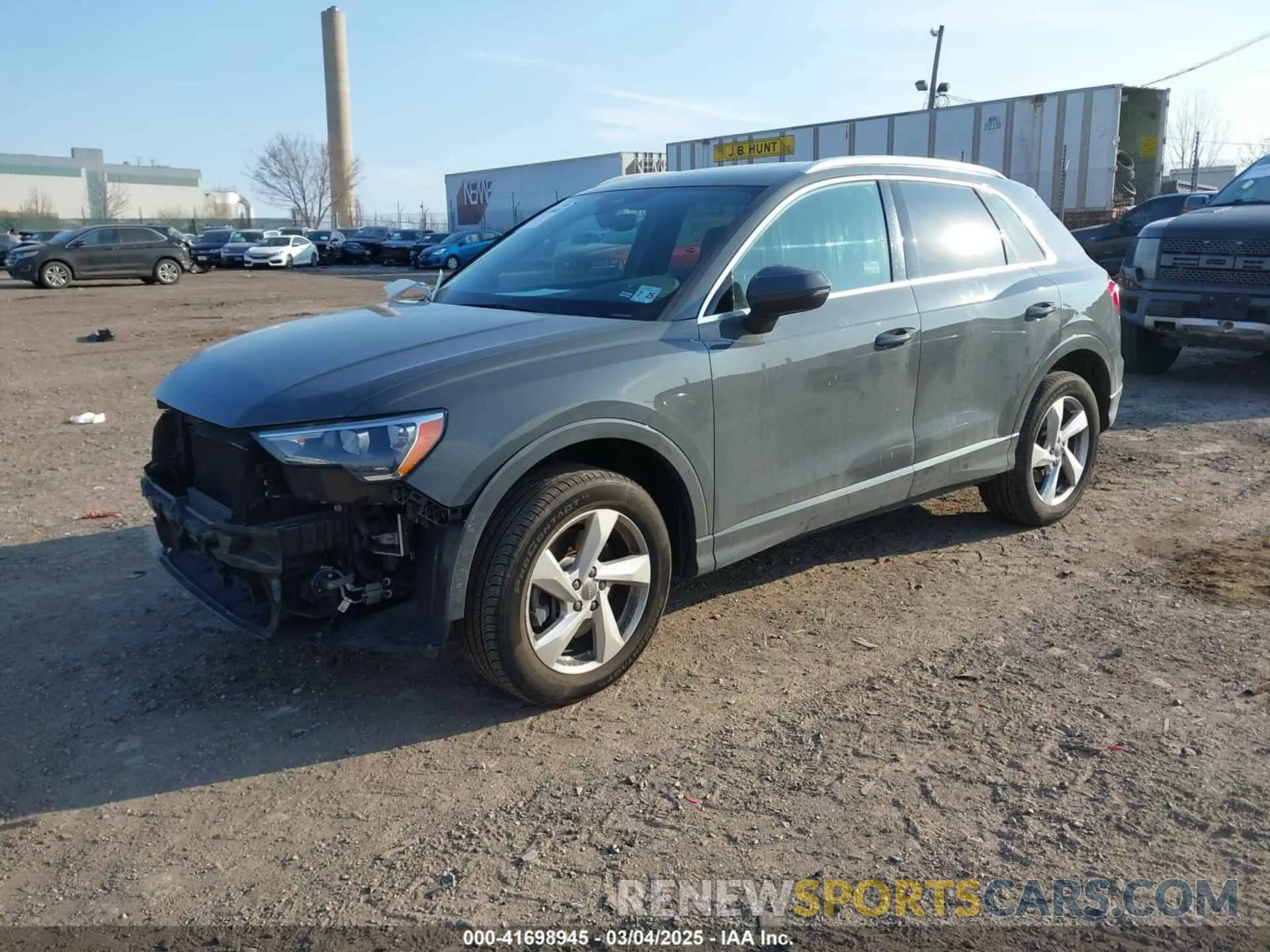 2 Photograph of a damaged car WA1AECF37L1071150 AUDI Q3 2020