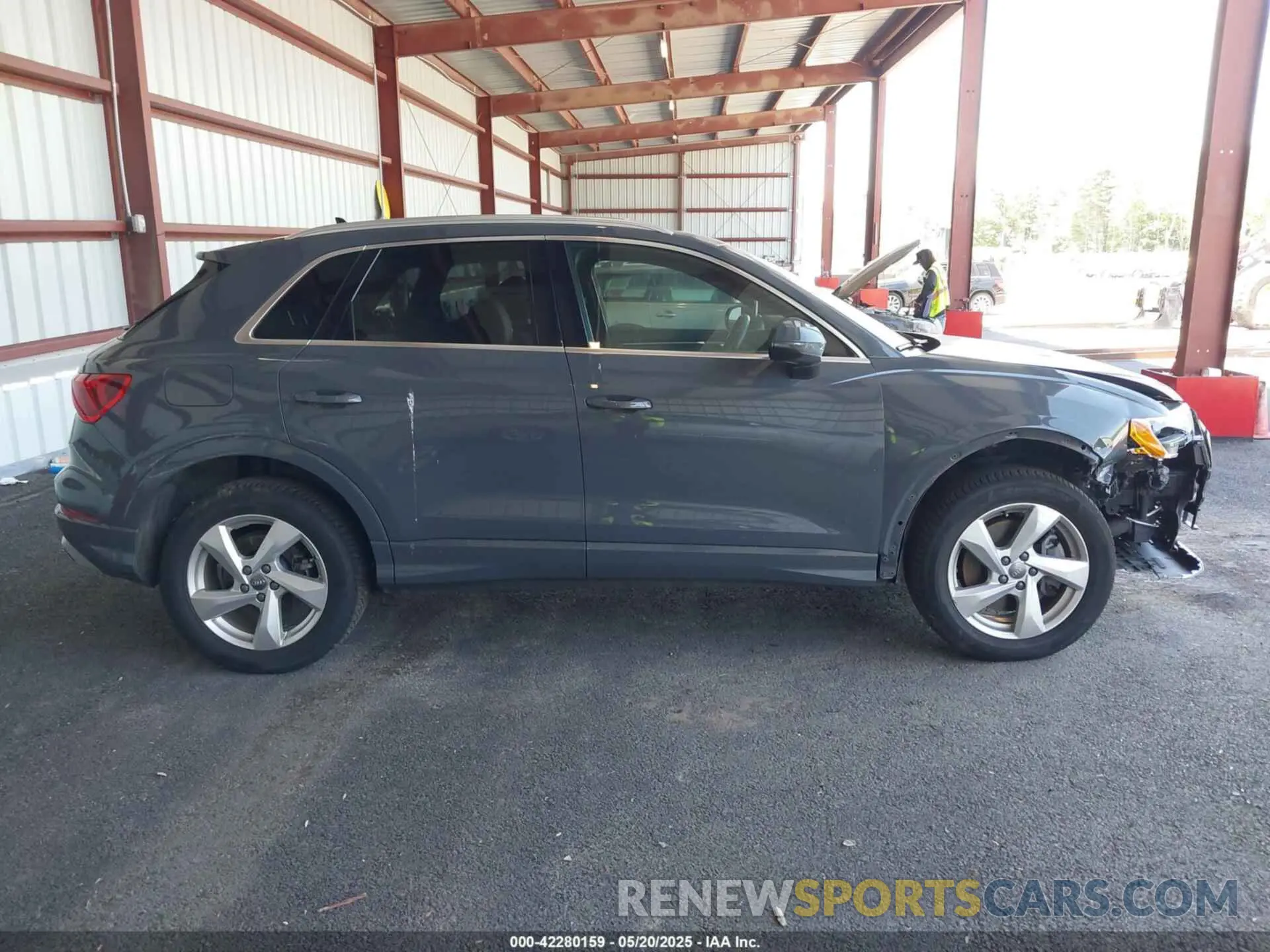13 Photograph of a damaged car WA1AECF37L1125305 AUDI Q3 2020